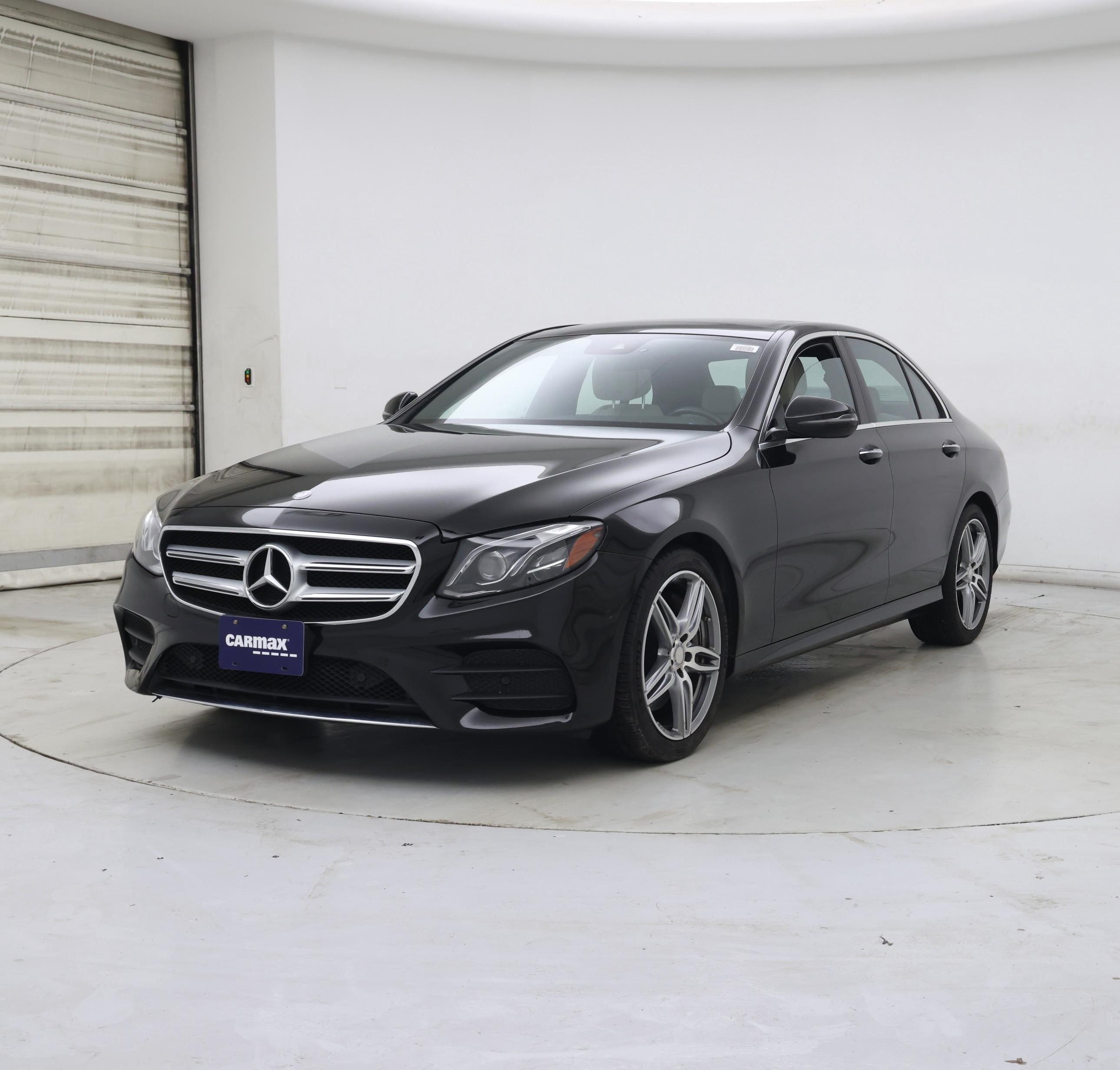 Thumbnail: 2017 Mercedes-Benz E-Class - 4