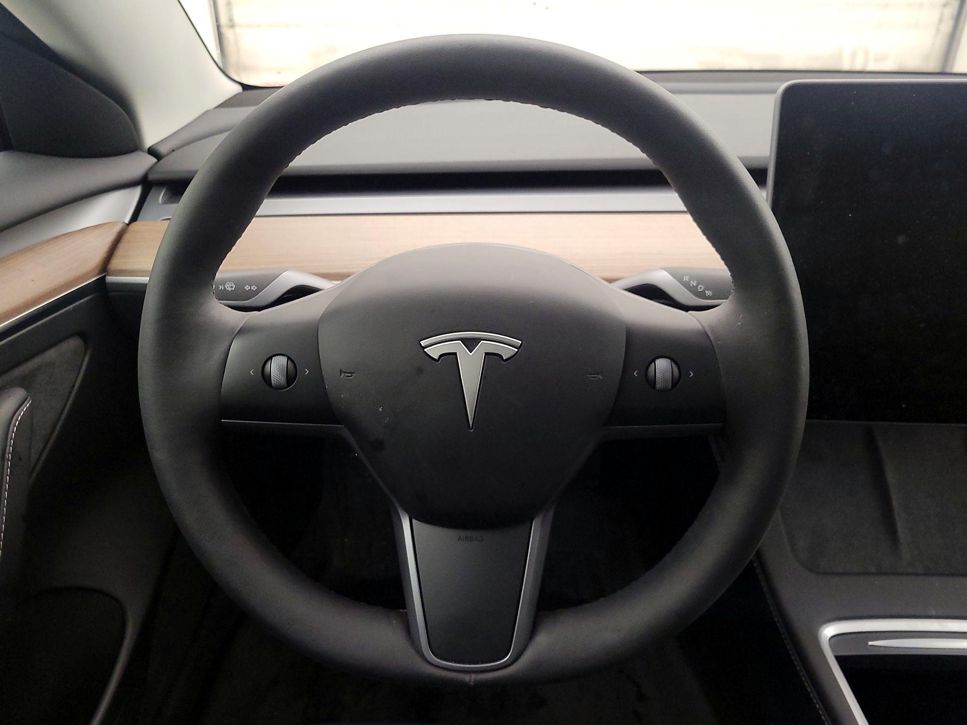 Thumbnail: 2023 Tesla Model 3 - 10