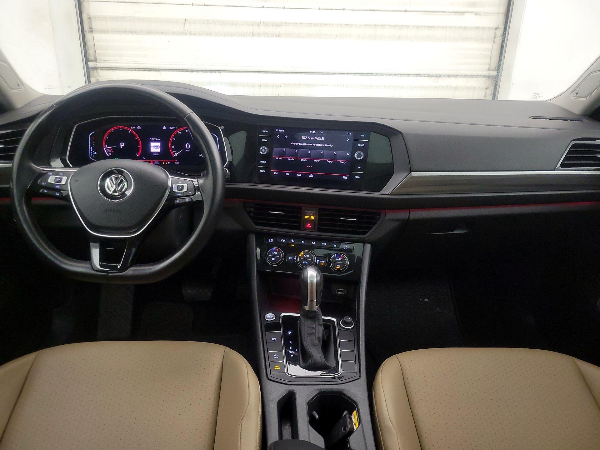 Thumbnail: 2019 Volkswagen Jetta - 9