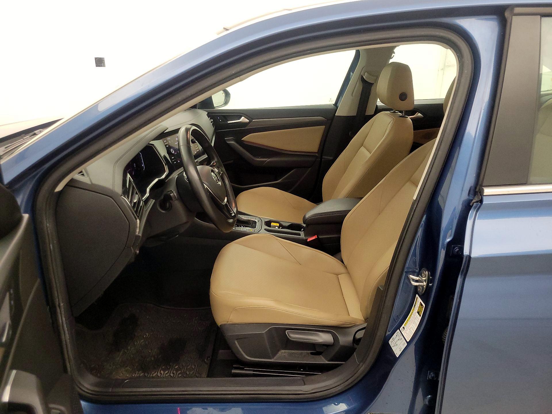 Thumbnail: 2019 Volkswagen Jetta - 11