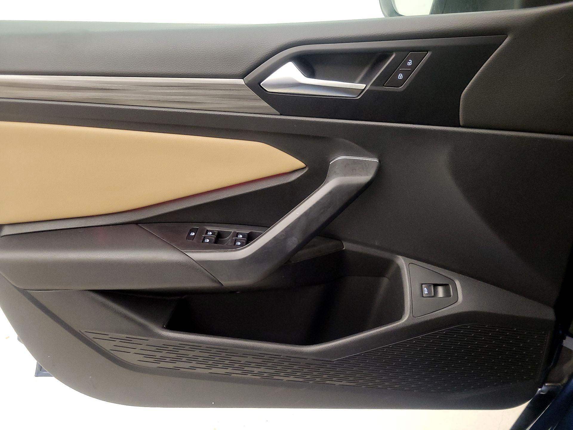 Thumbnail: 2019 Volkswagen Jetta - 12