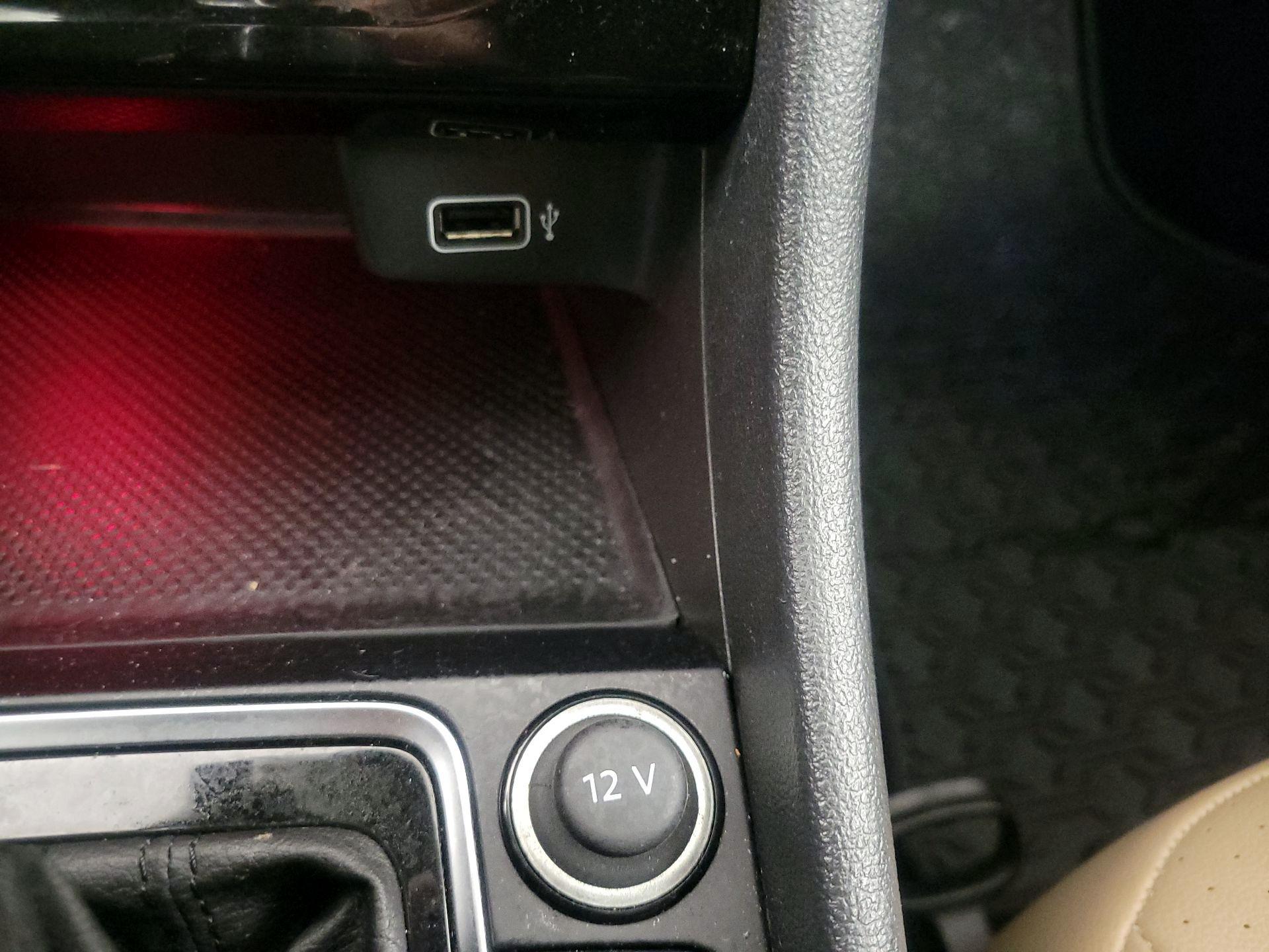 Thumbnail: 2019 Volkswagen Jetta - 18