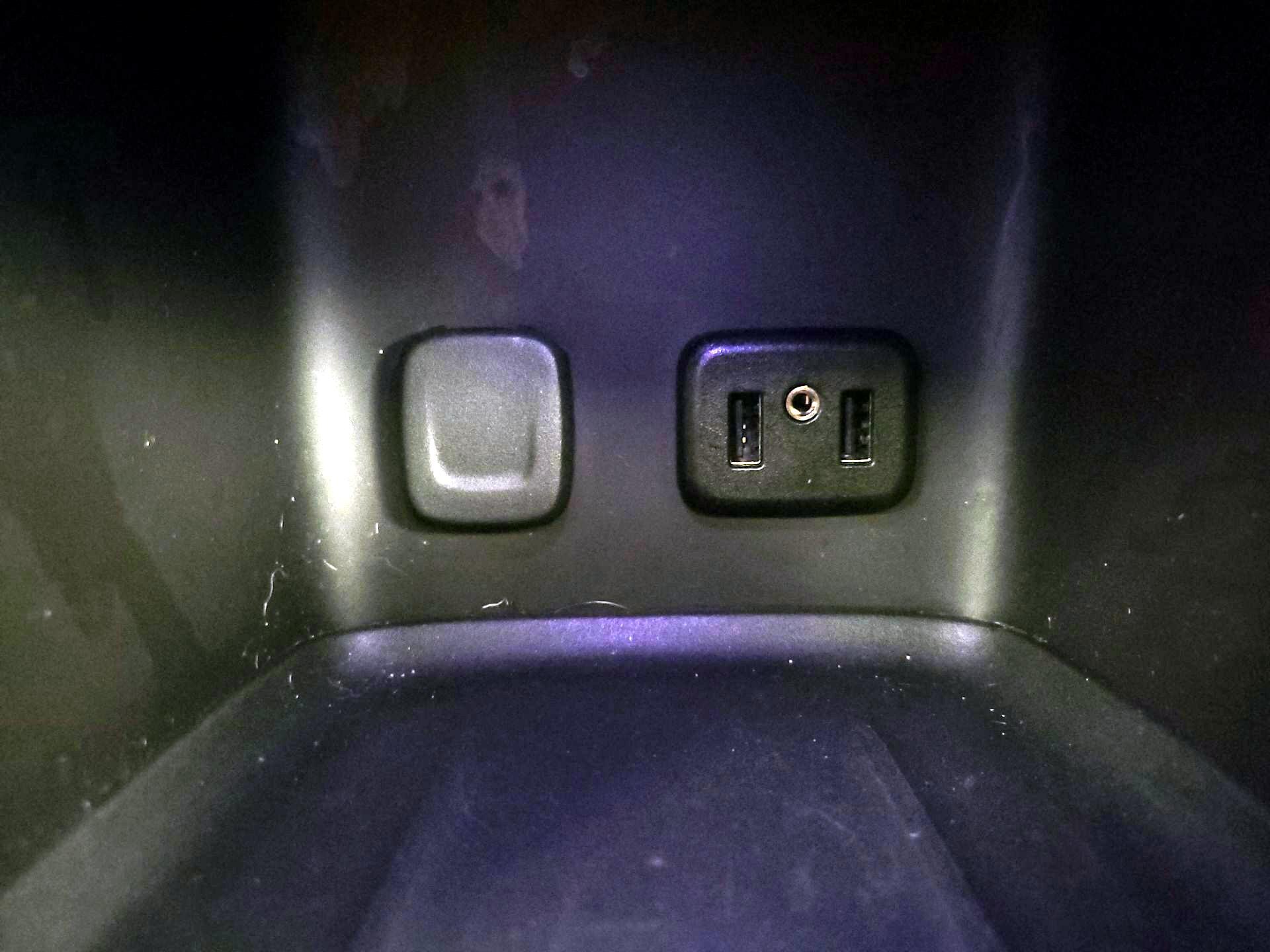 Thumbnail: 2018 GMC Acadia - 19