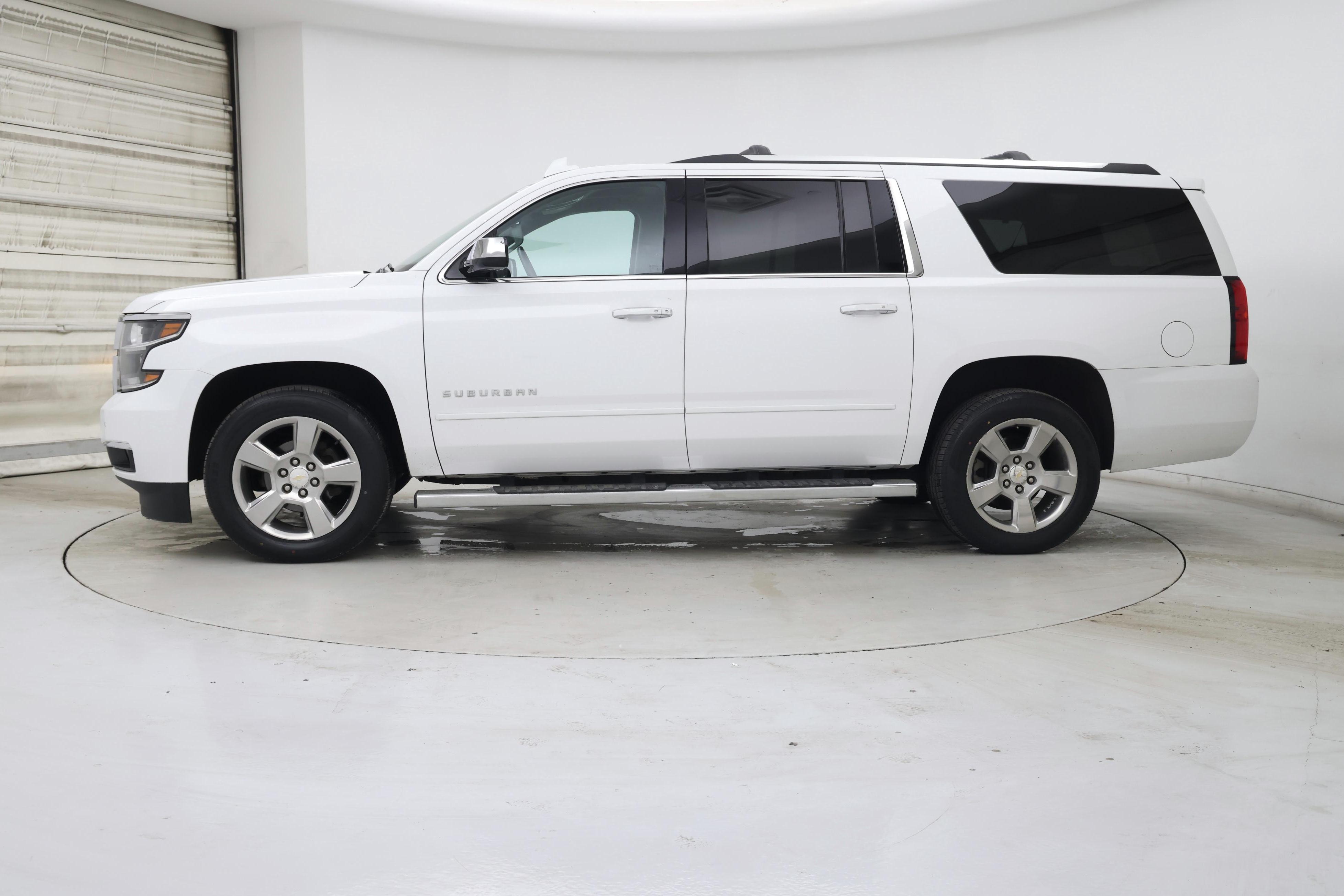 Thumbnail: 2020 Chevrolet Suburban - 3