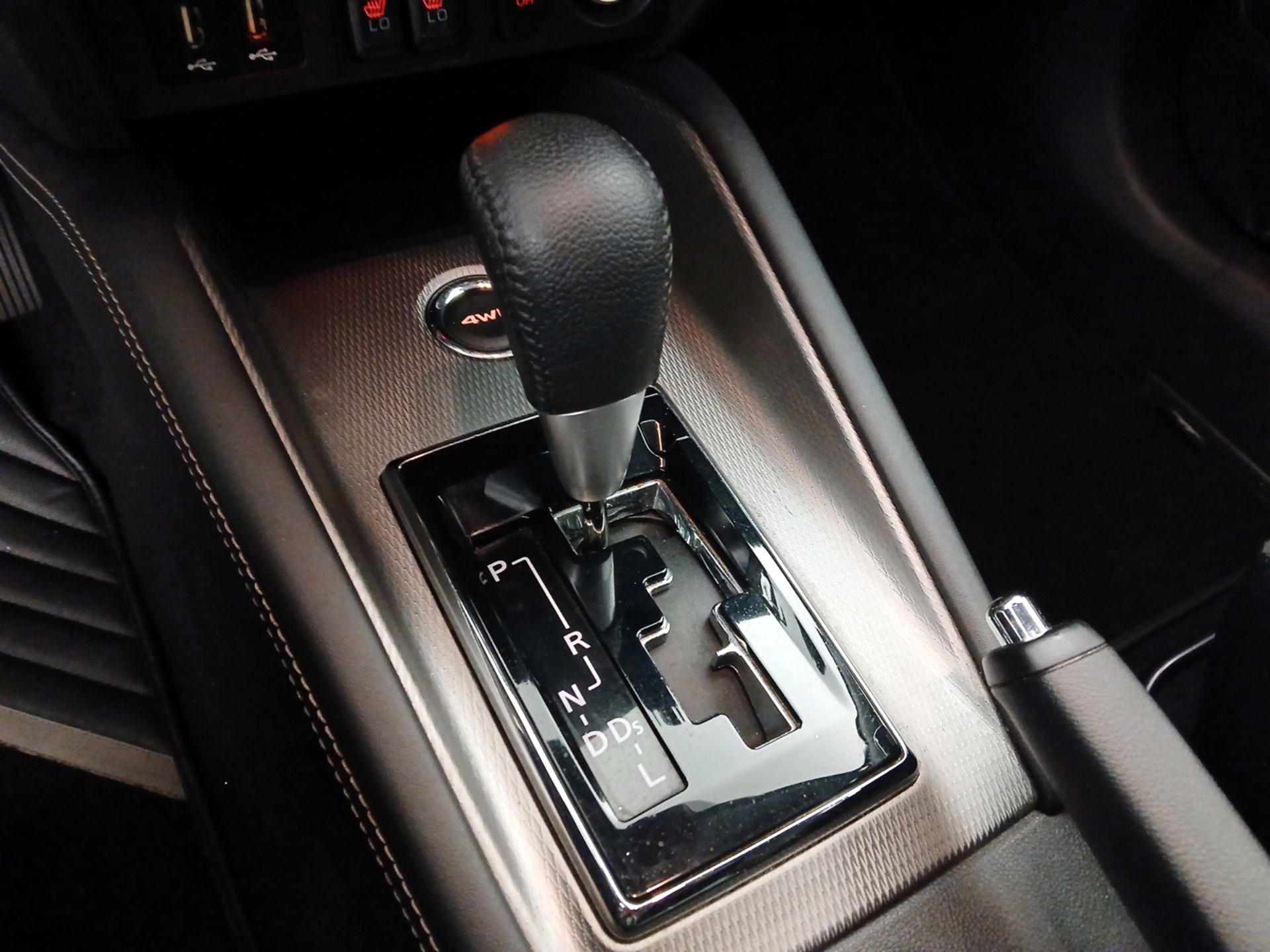 Thumbnail: 2020 Mitsubishi Outlander Sport - 17