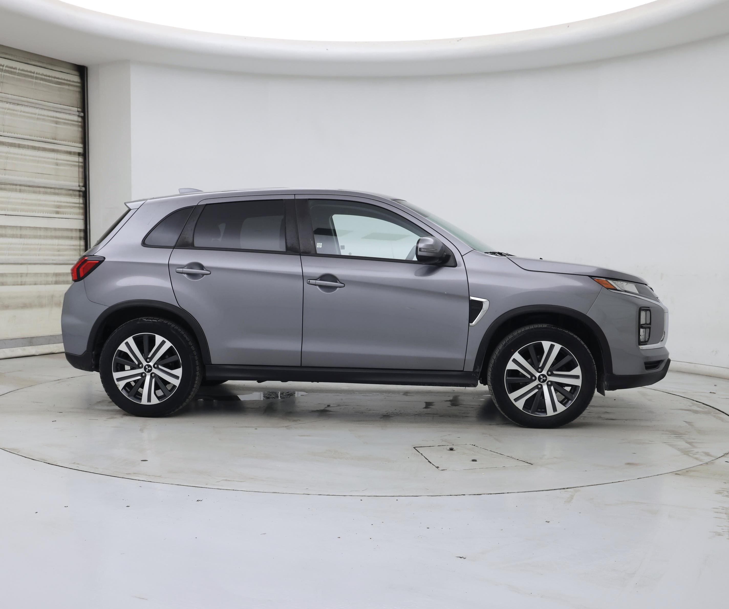Thumbnail: 2020 Mitsubishi Outlander Sport - 7