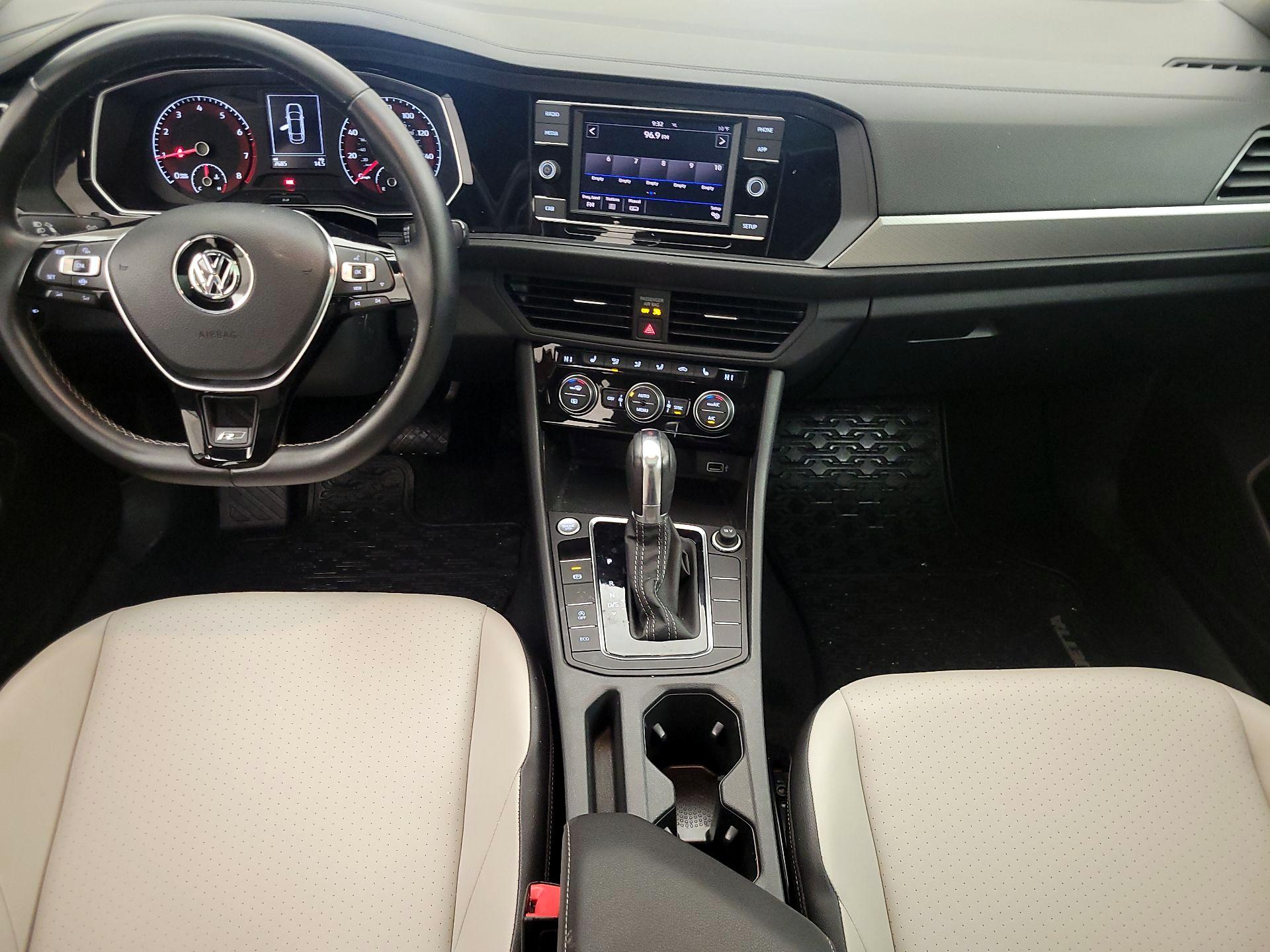 Thumbnail: 2019 Volkswagen Jetta - 9