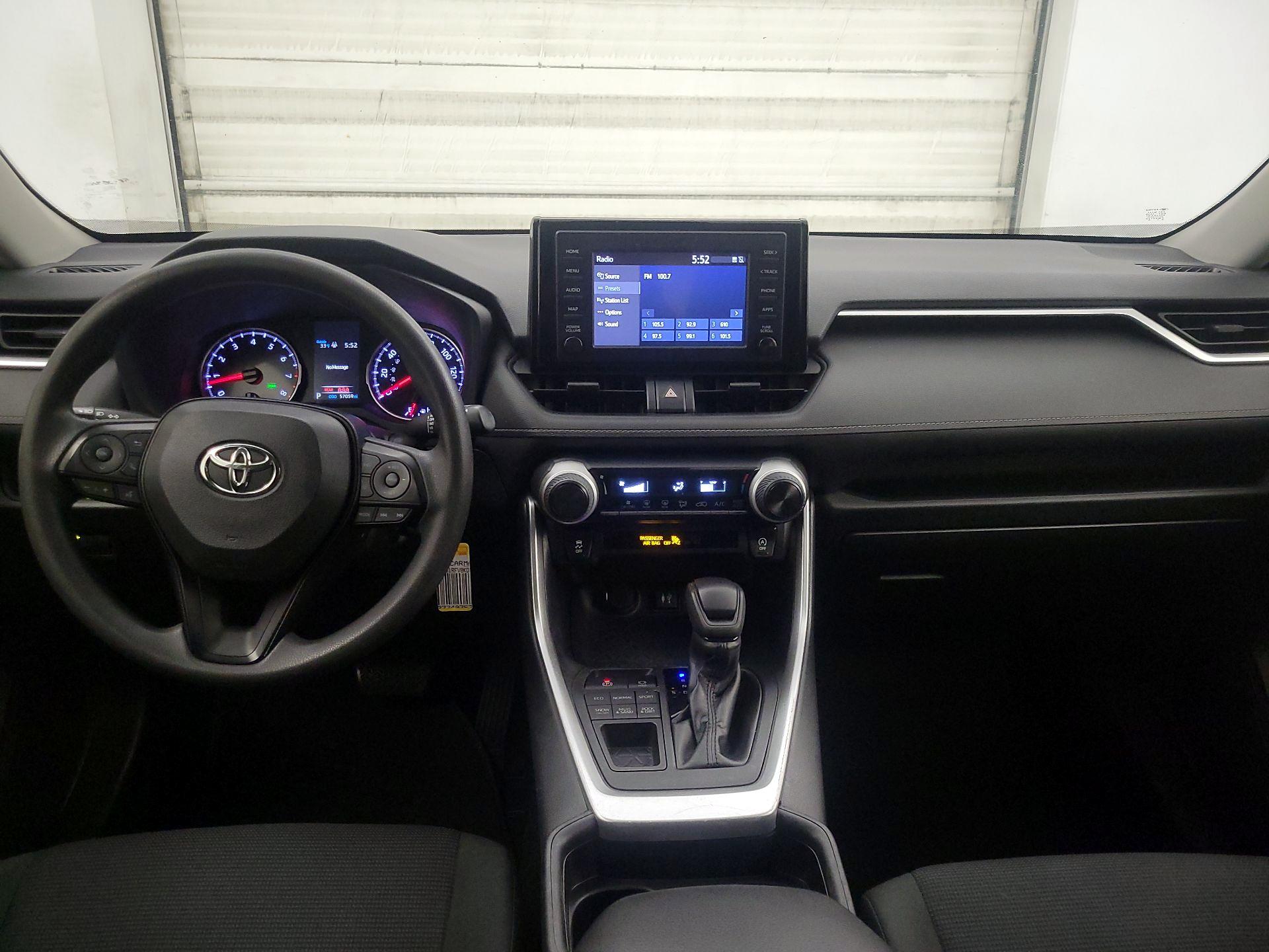 Thumbnail: 2019 Toyota RAV4 - 9