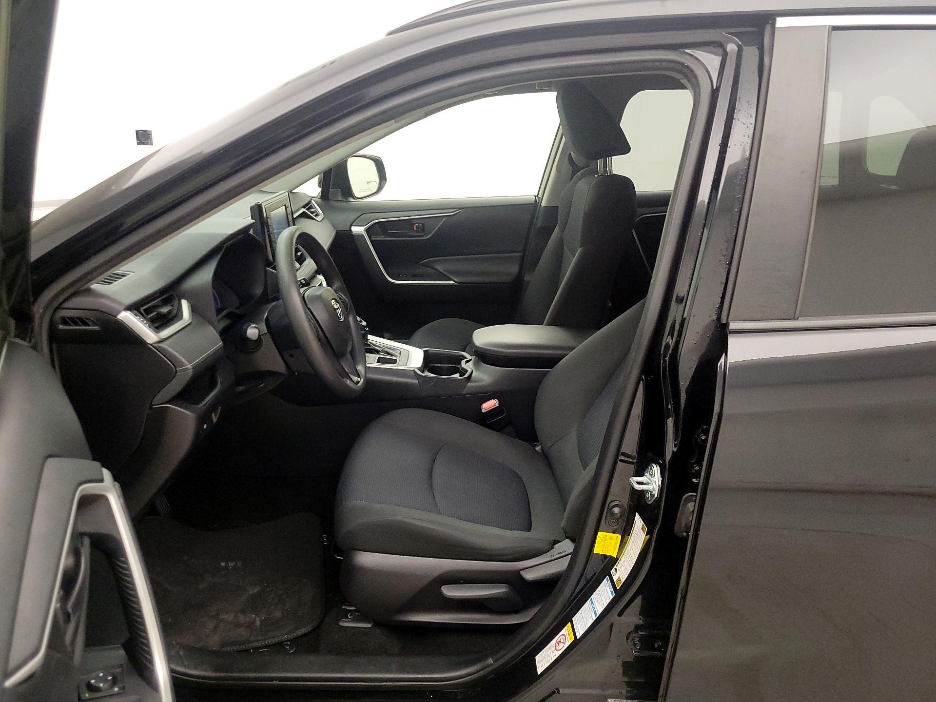 Thumbnail: 2019 Toyota RAV4 - 11