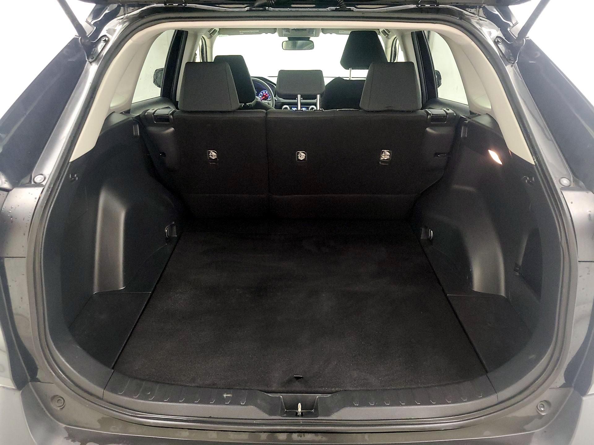 Thumbnail: 2019 Toyota RAV4 - 20