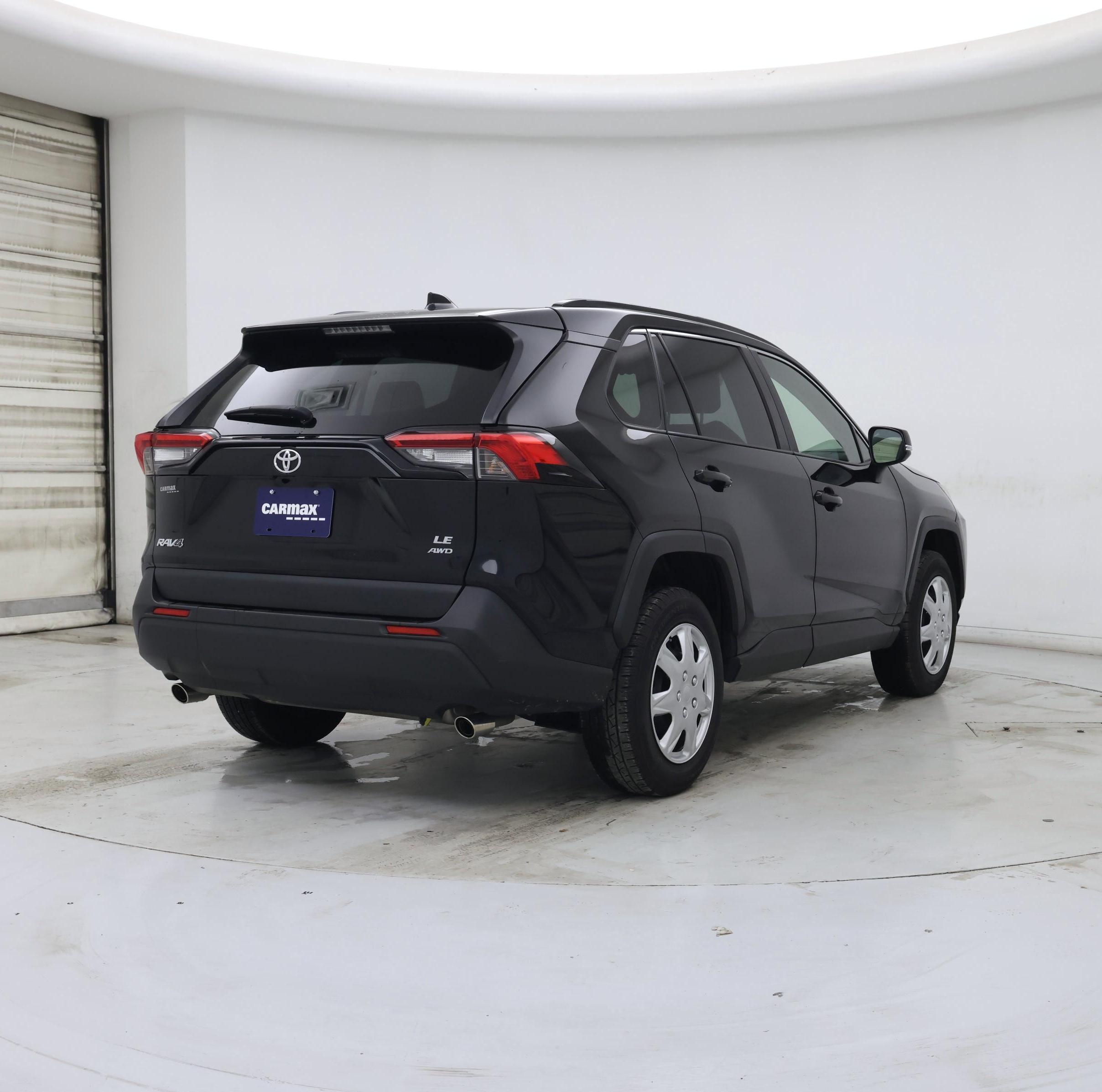 Thumbnail: 2019 Toyota RAV4 - 8