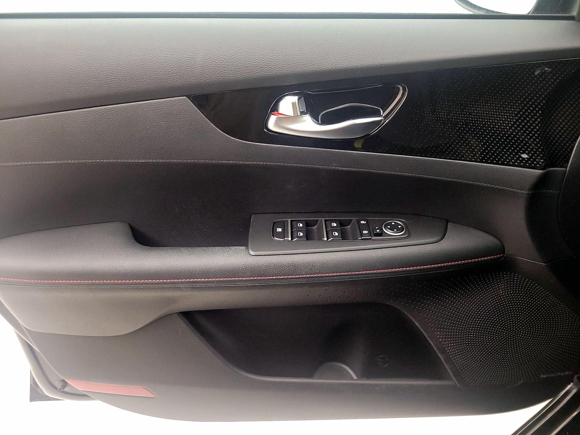 Thumbnail: 2023 Kia Forte - 12