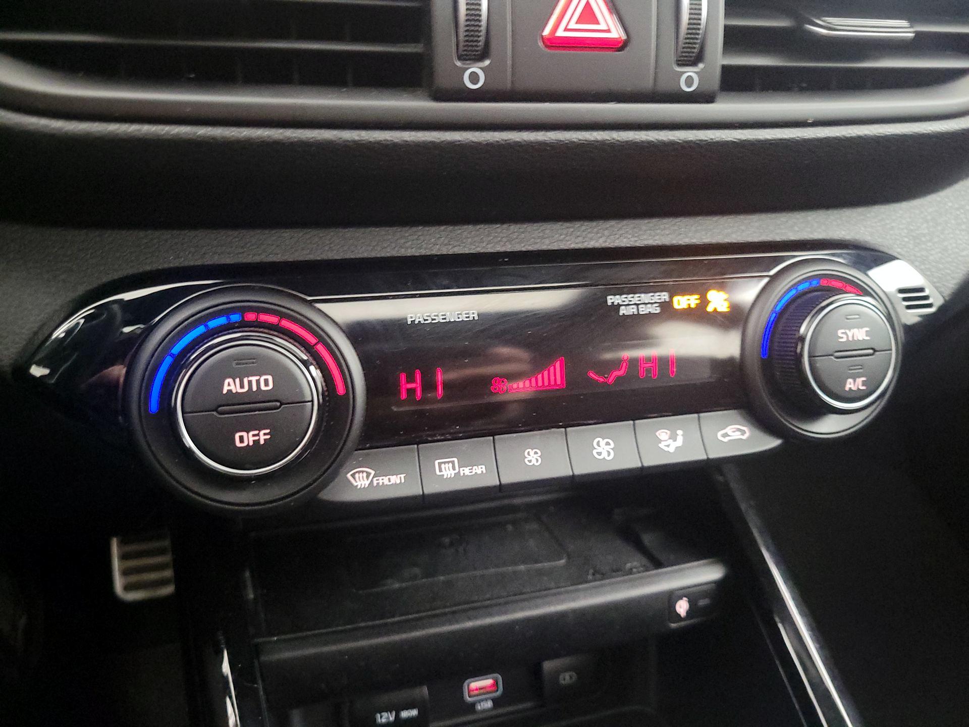 Thumbnail: 2023 Kia Forte - 17