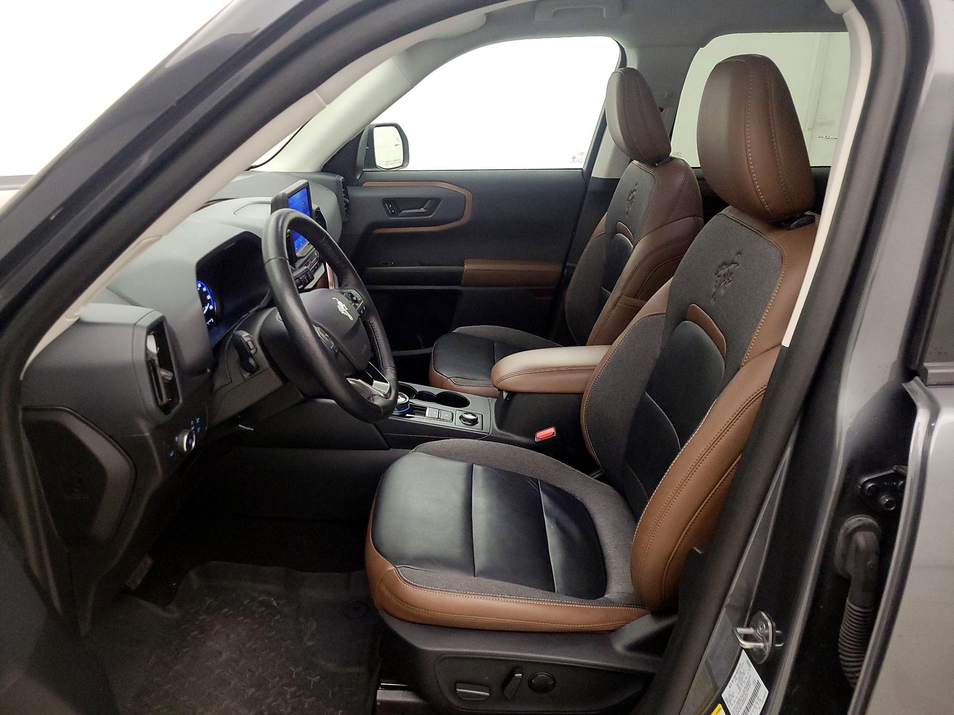 Thumbnail: 2022 Ford Bronco Sport - 11