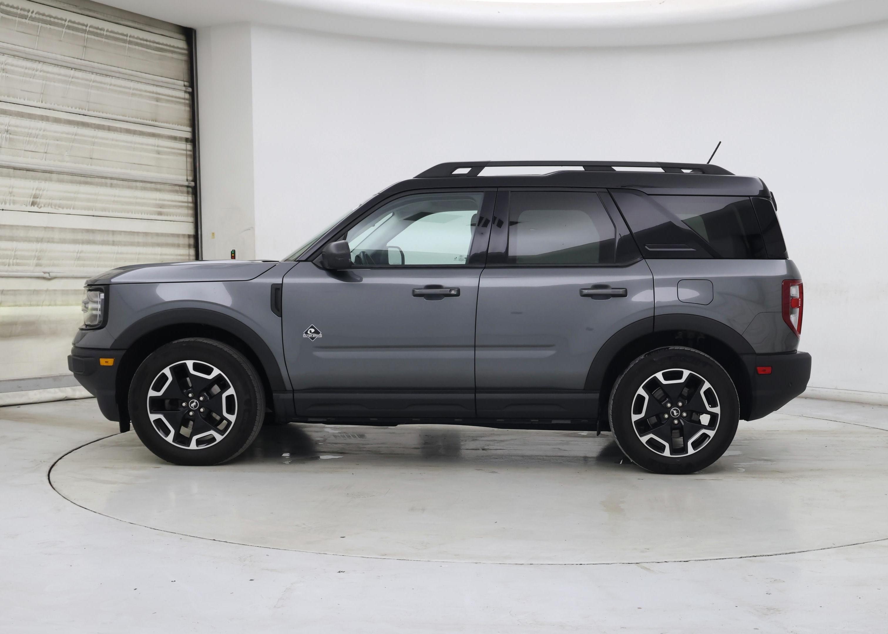 Thumbnail: 2022 Ford Bronco Sport - 3