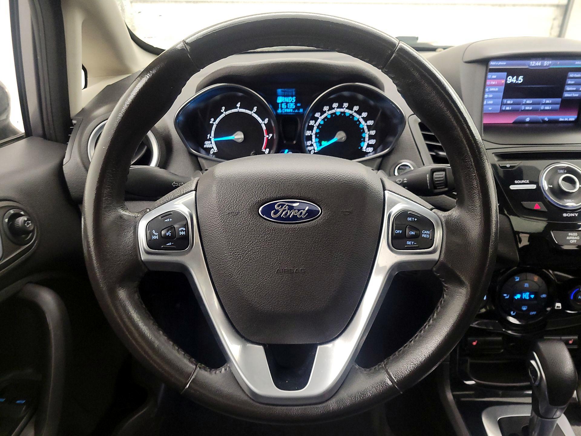 Thumbnail: 2014 Ford Fiesta - 10