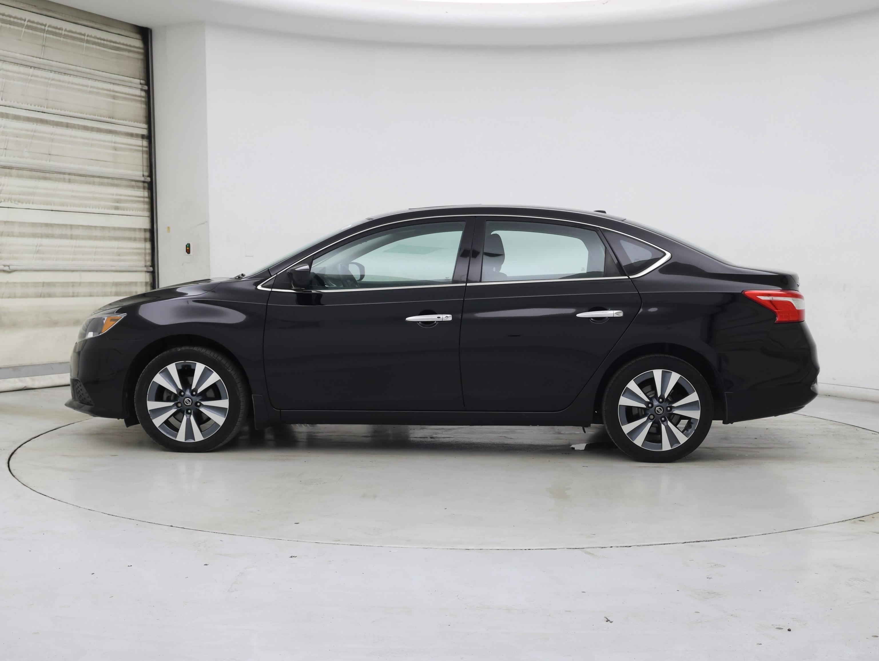 Thumbnail: 2019 Nissan Sentra - 3