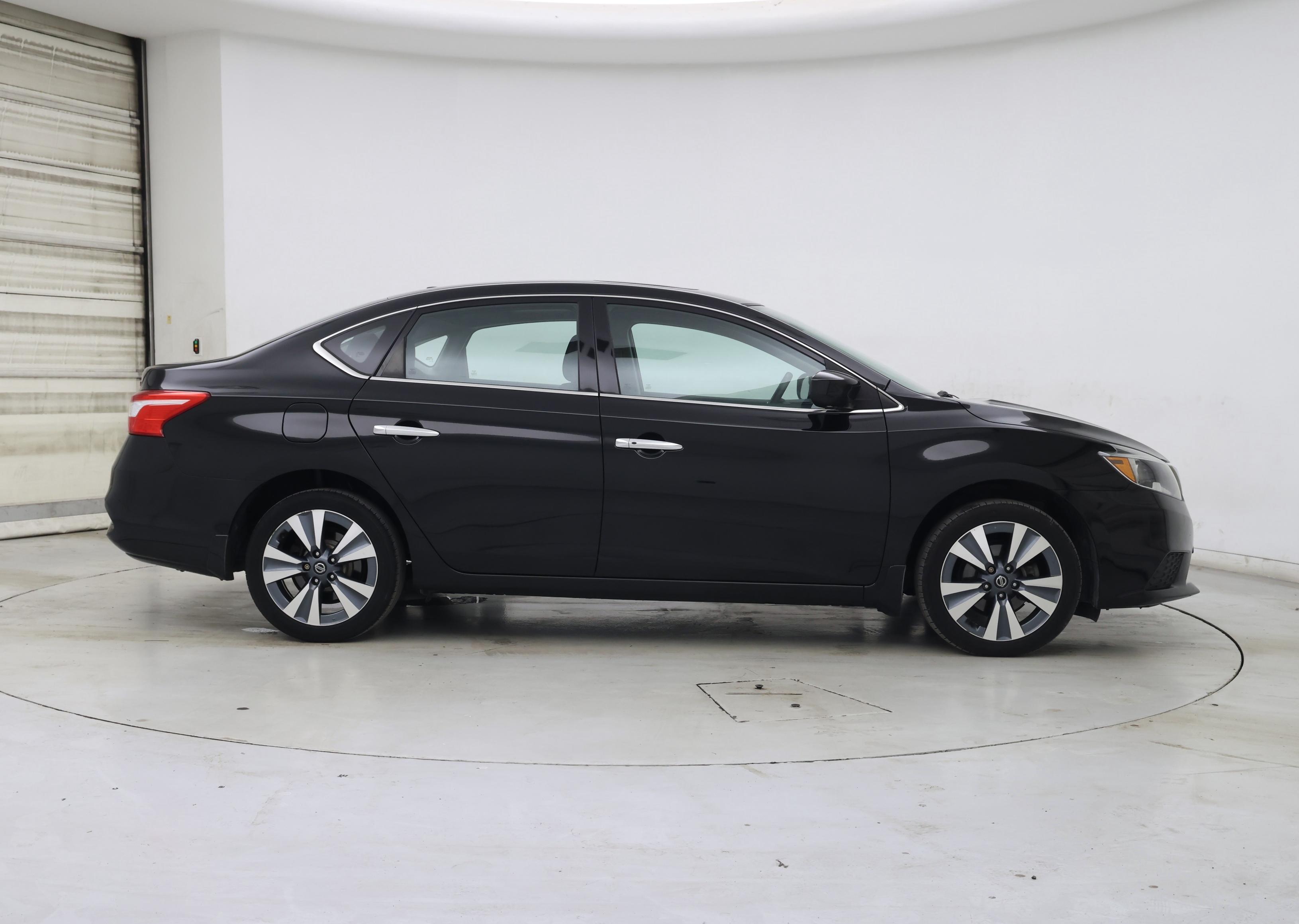 Thumbnail: 2019 Nissan Sentra - 7