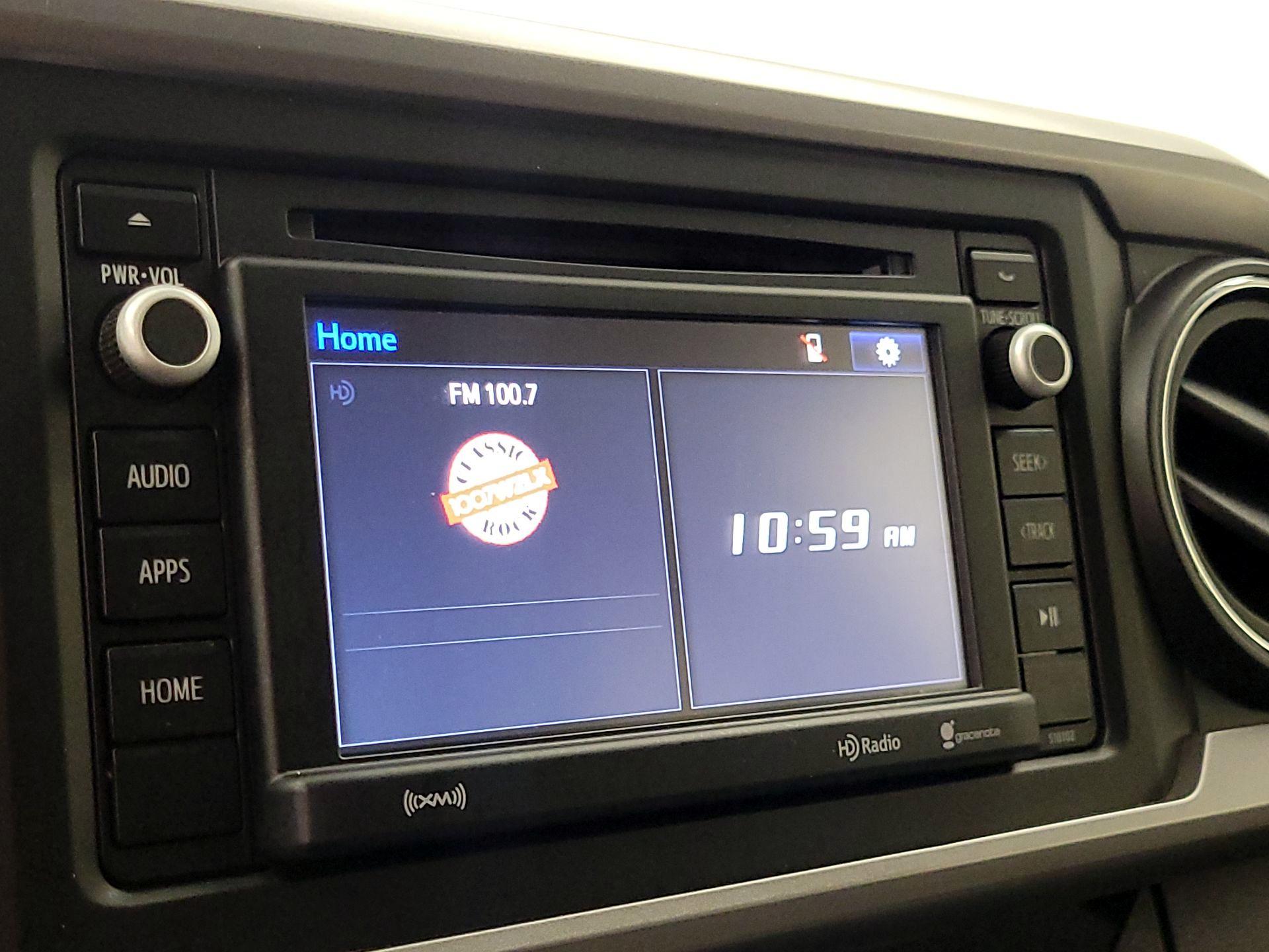 Thumbnail: 2018 Toyota Tacoma - 15