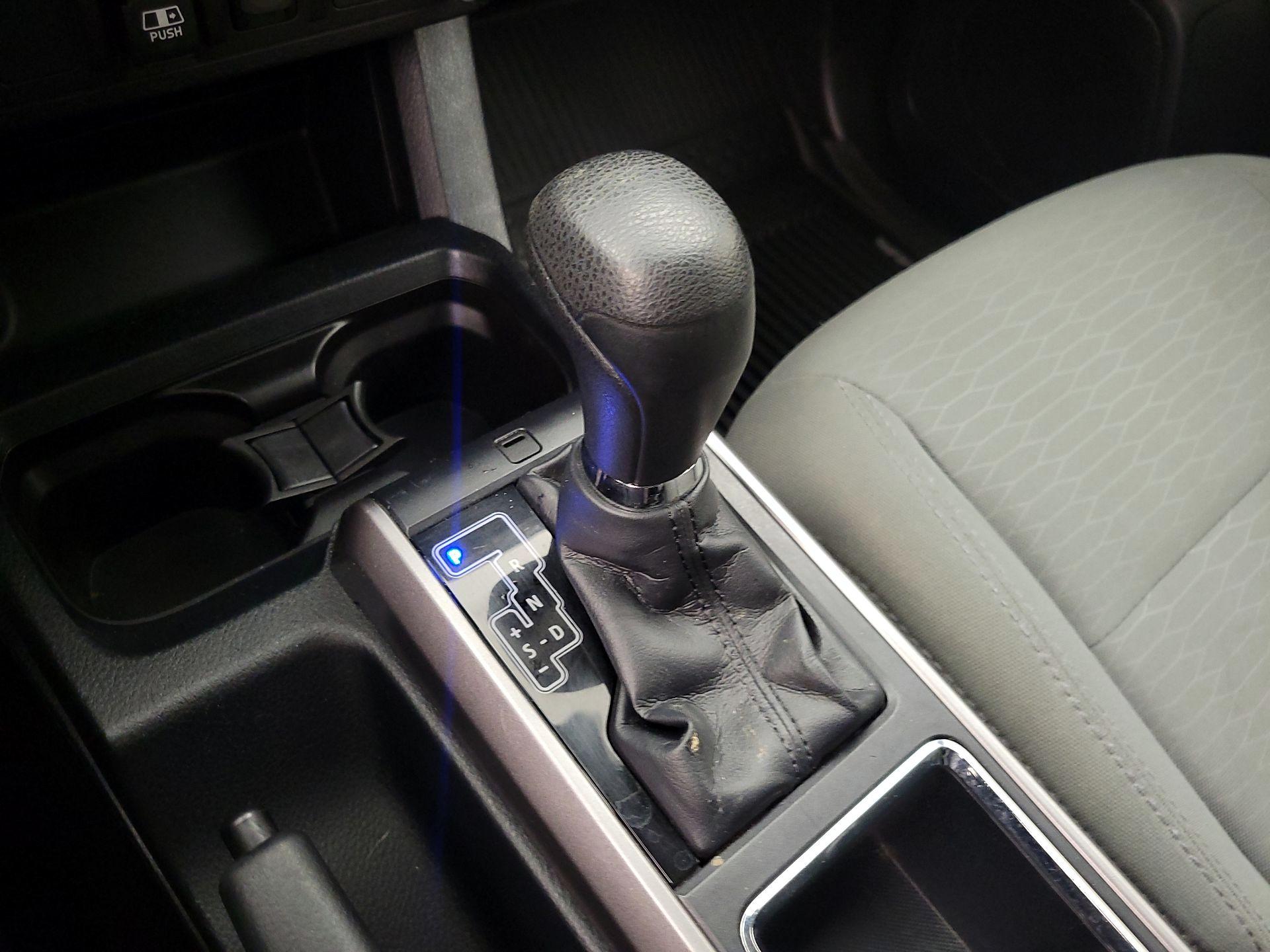 Thumbnail: 2018 Toyota Tacoma - 17