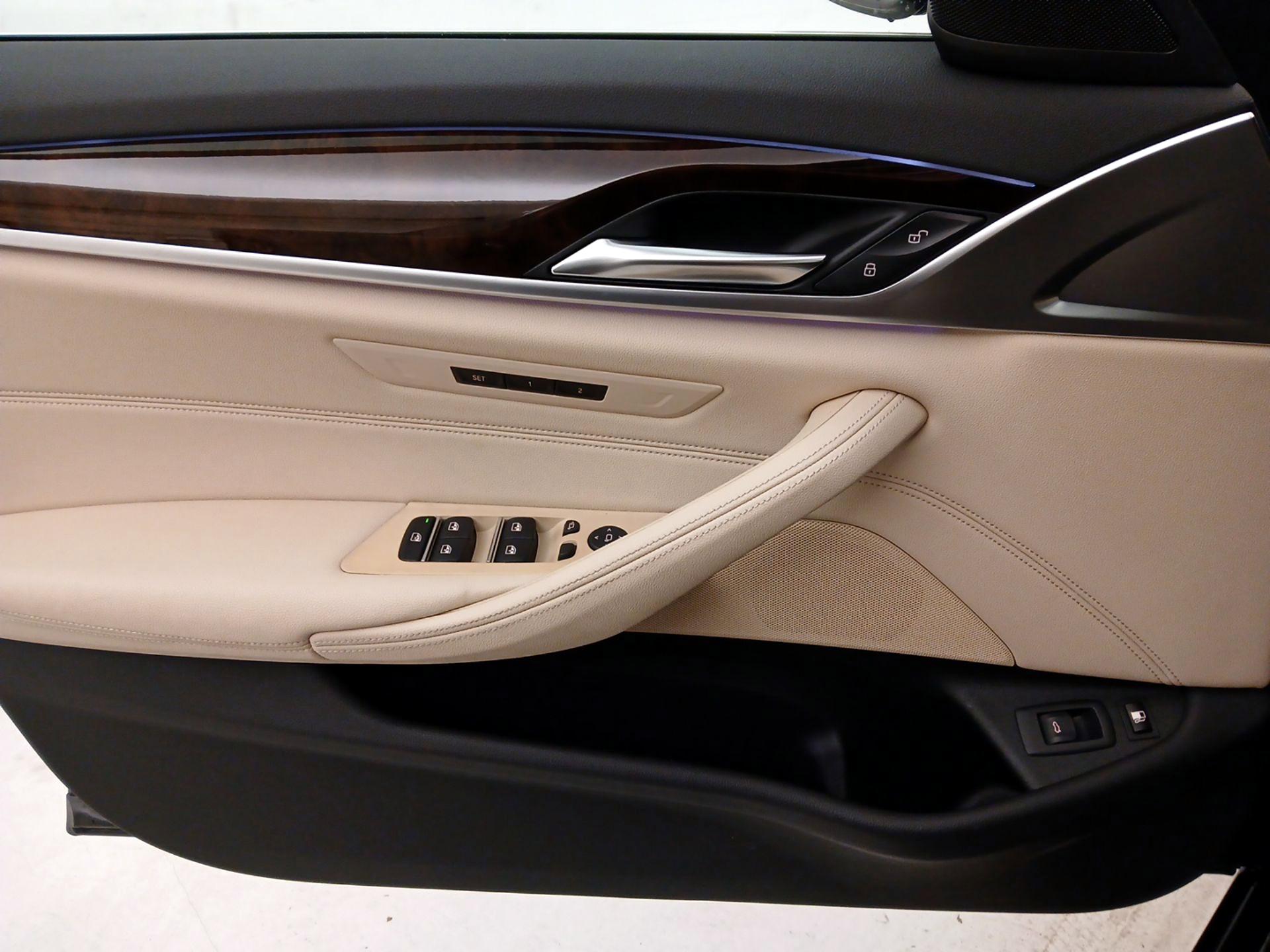 Thumbnail: 2019 BMW 5 Series - 12