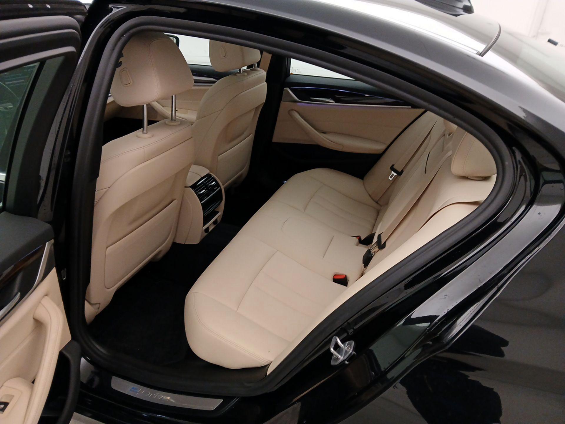 Thumbnail: 2019 BMW 5 Series - 20