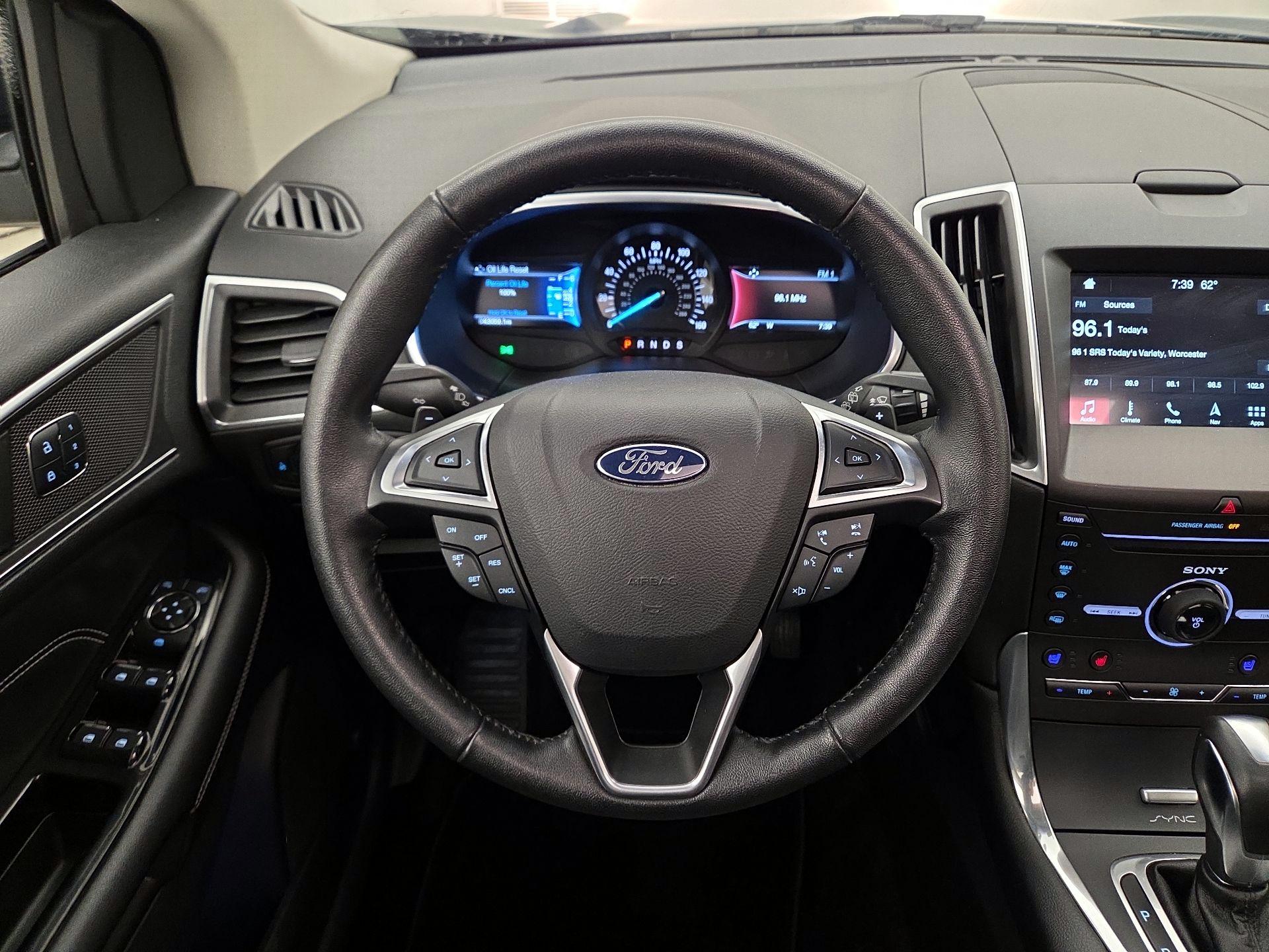 Thumbnail: 2016 Ford Edge - 10