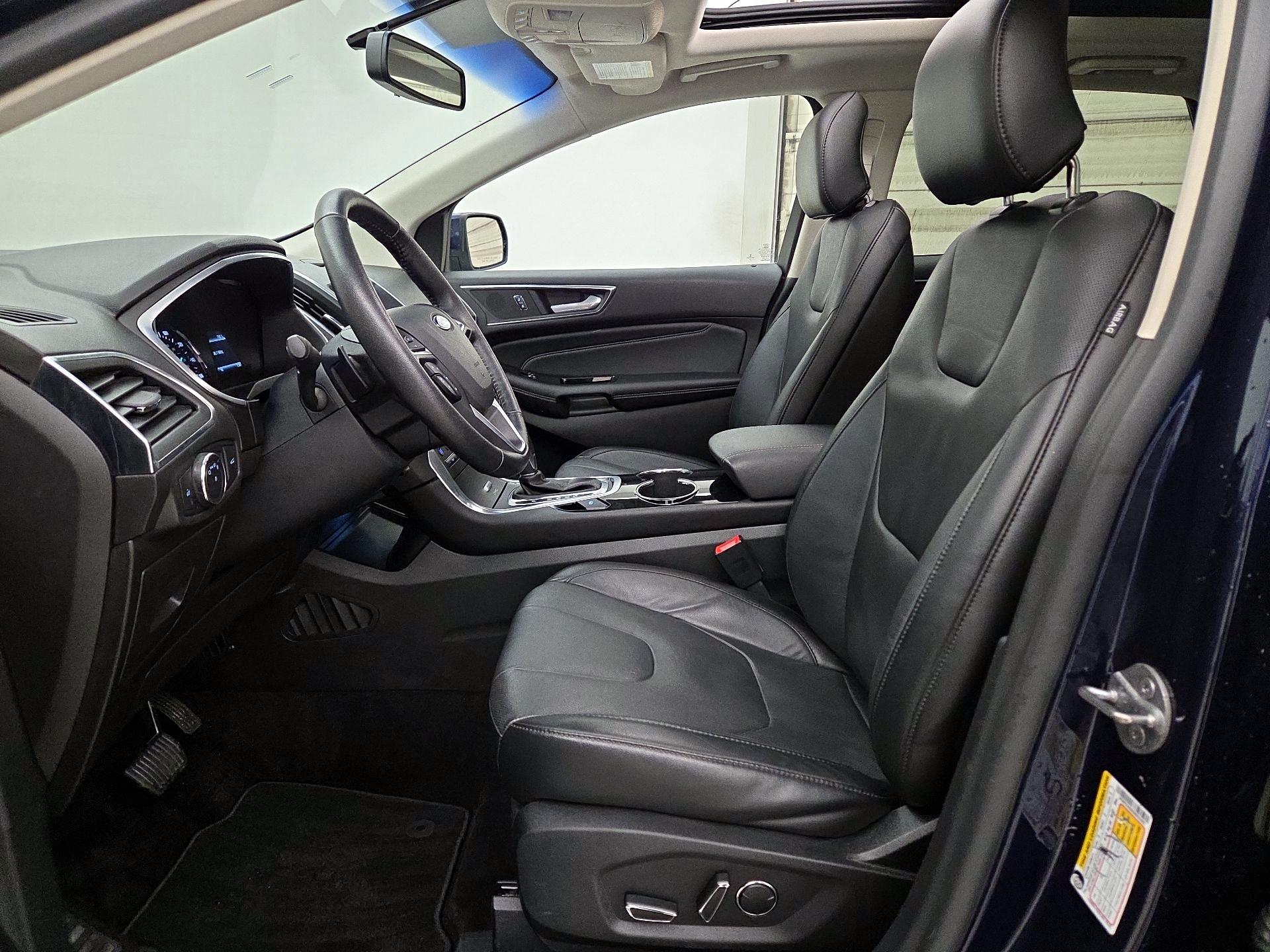 Thumbnail: 2016 Ford Edge - 11