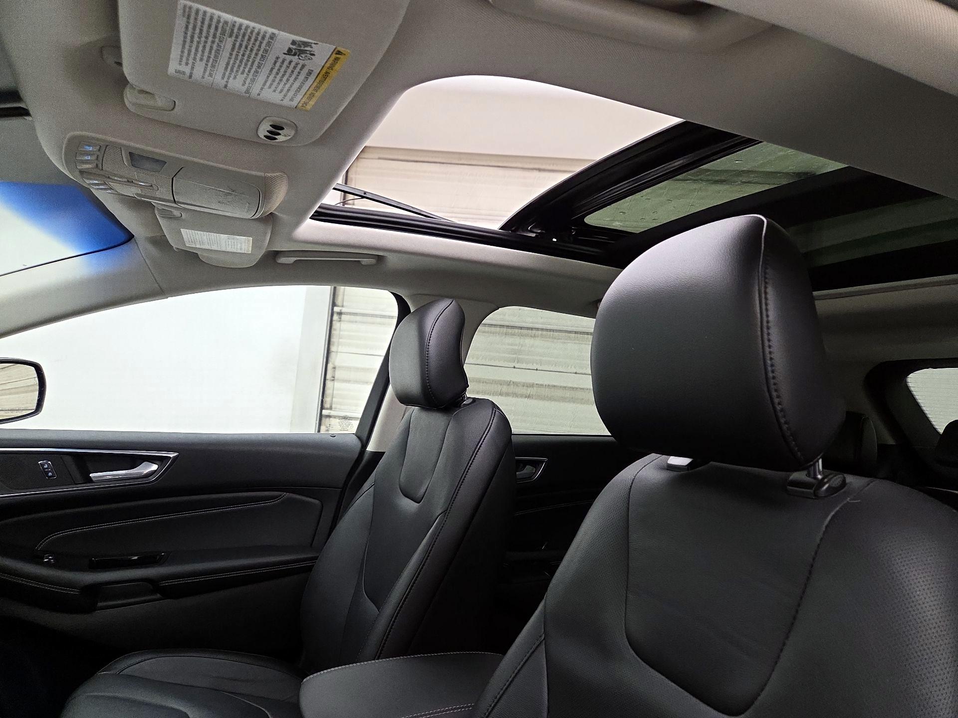 Thumbnail: 2016 Ford Edge - 19