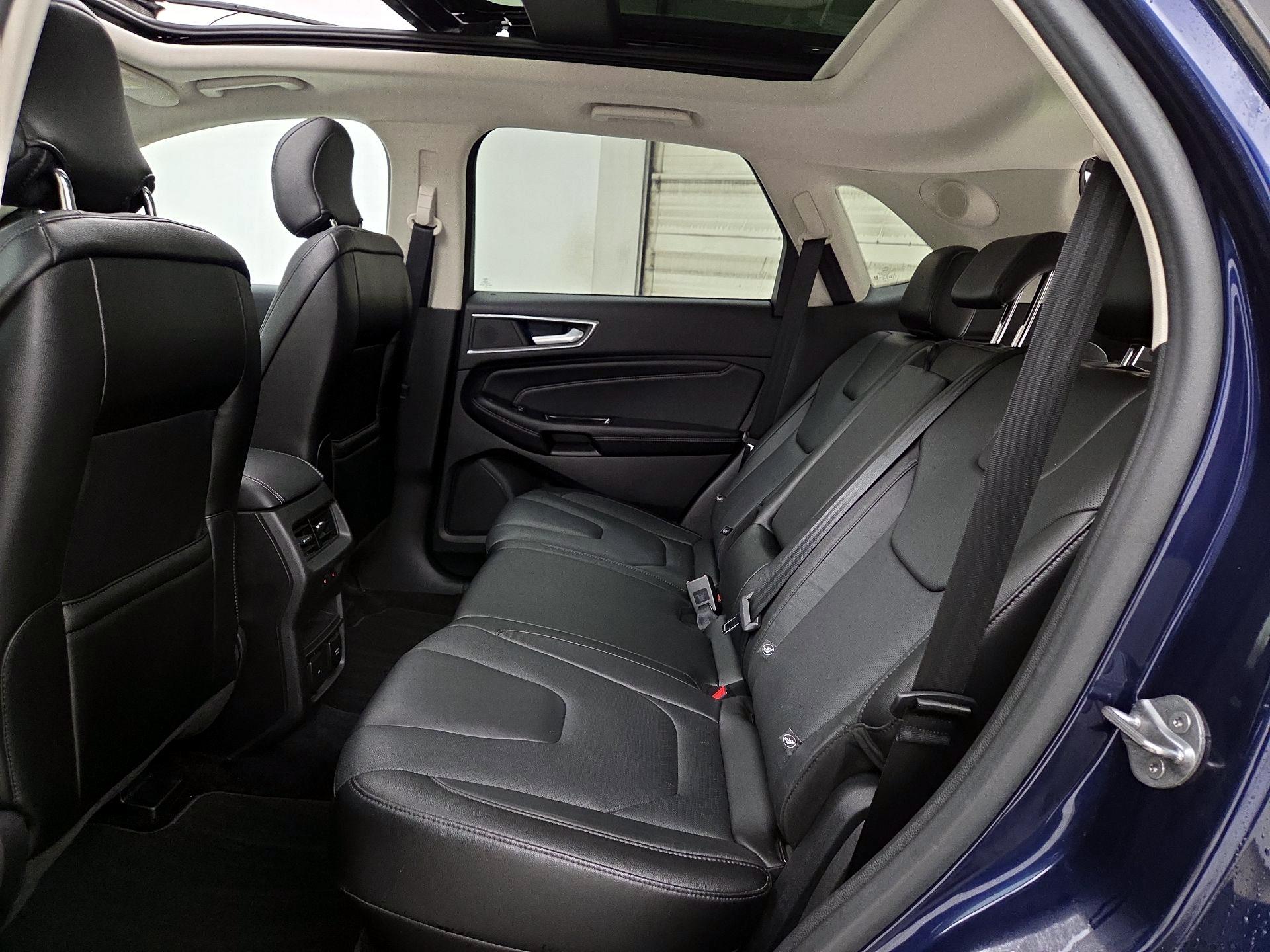 Thumbnail: 2016 Ford Edge - 20