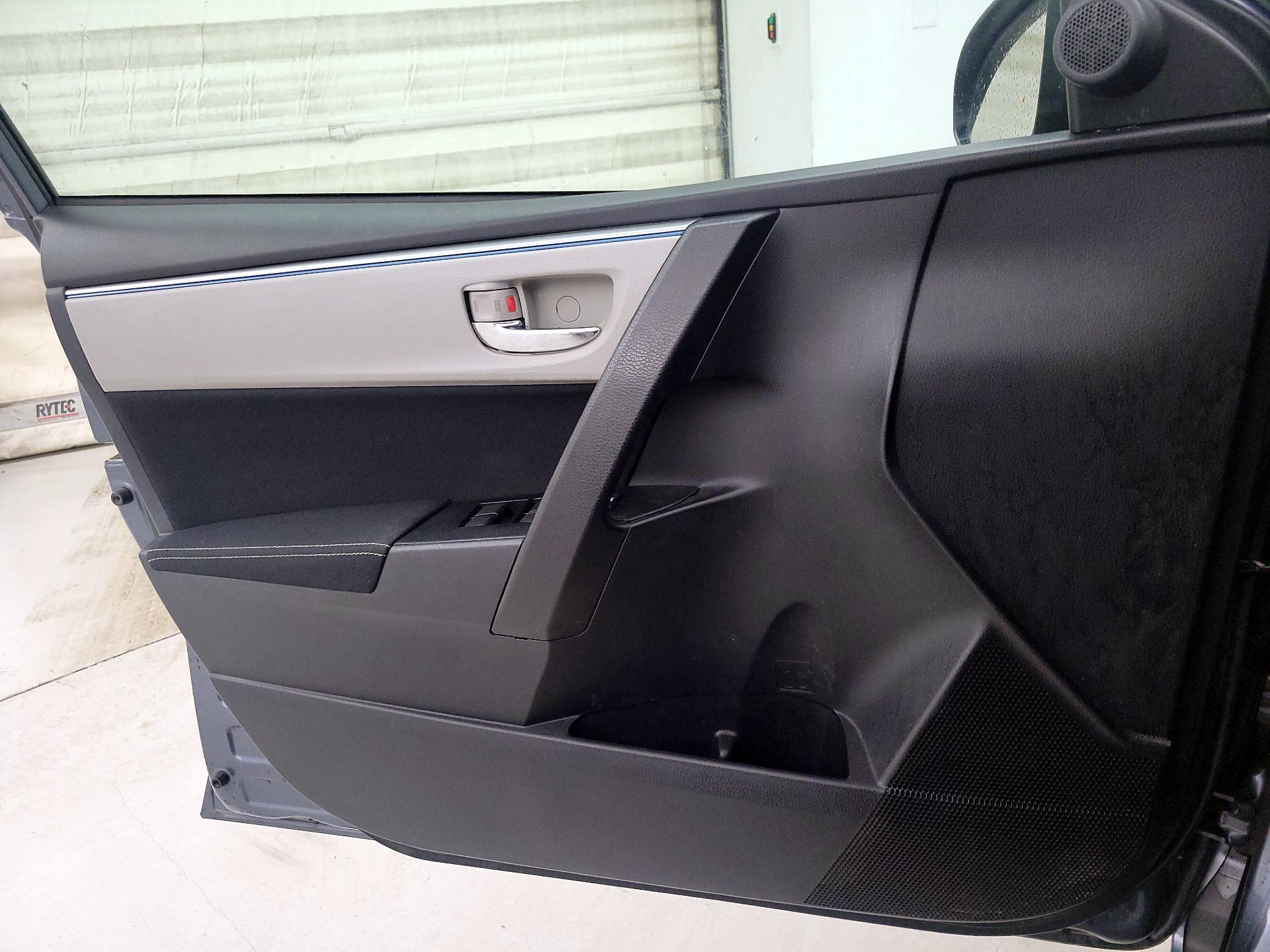 Thumbnail: 2014 Toyota Corolla - 12