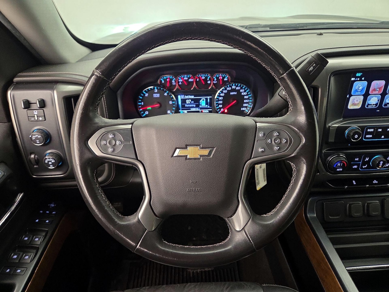 2018 Chevrolet Silverado 1500 LTZ - Photo 11