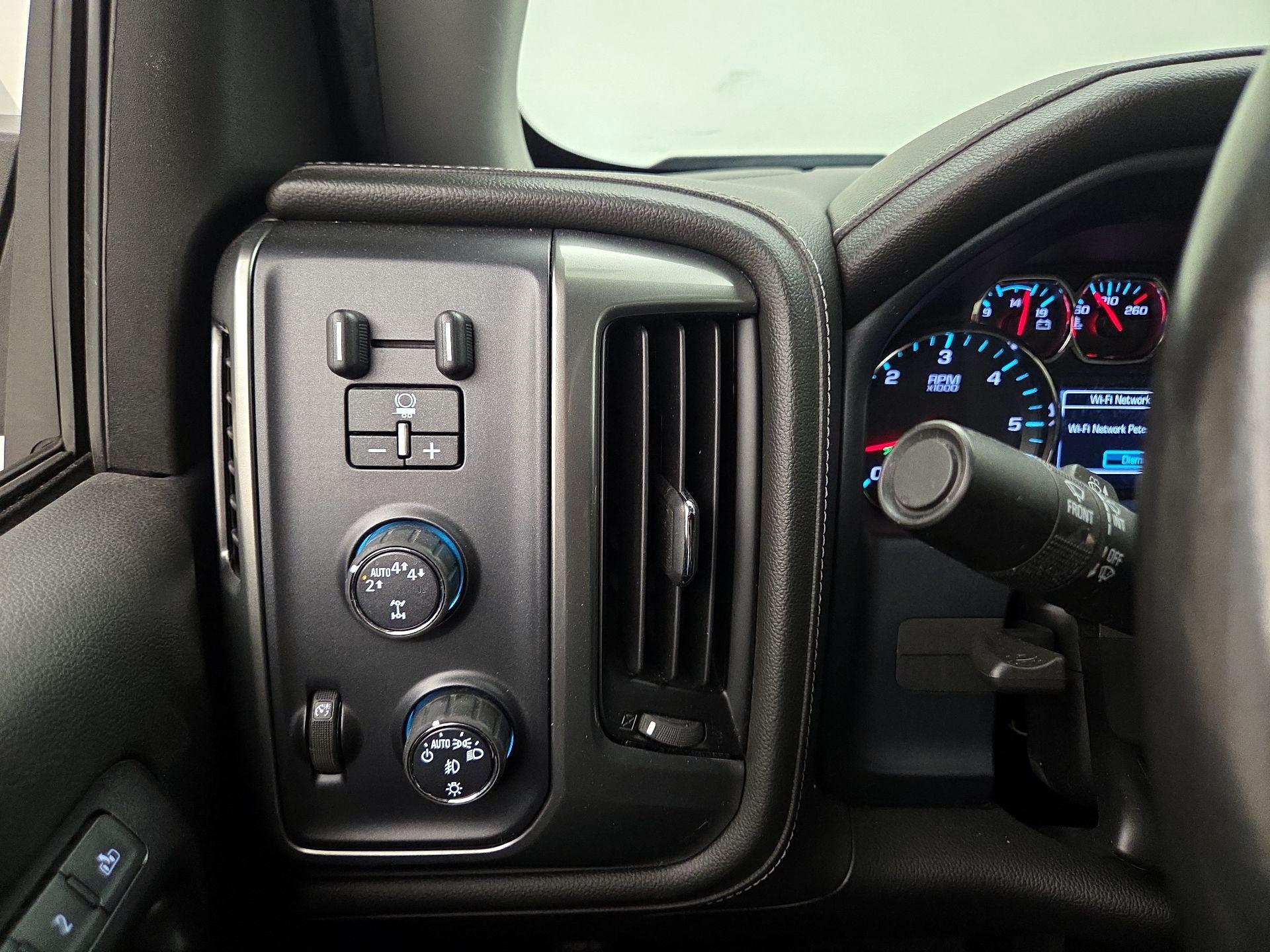 Thumbnail: 2018 Chevrolet Silverado 1500 - 13