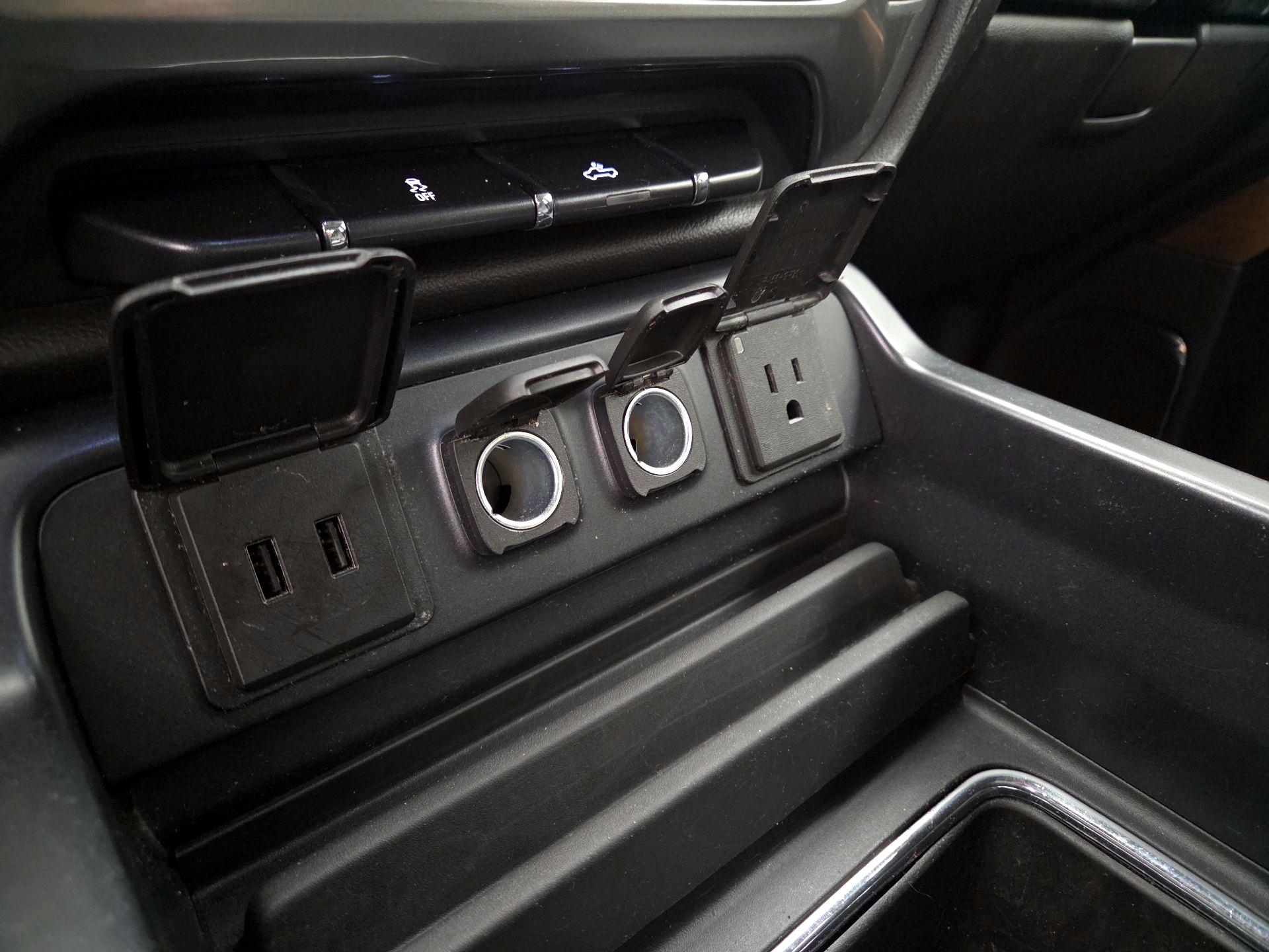 Thumbnail: 2018 Chevrolet Silverado 1500 - 19