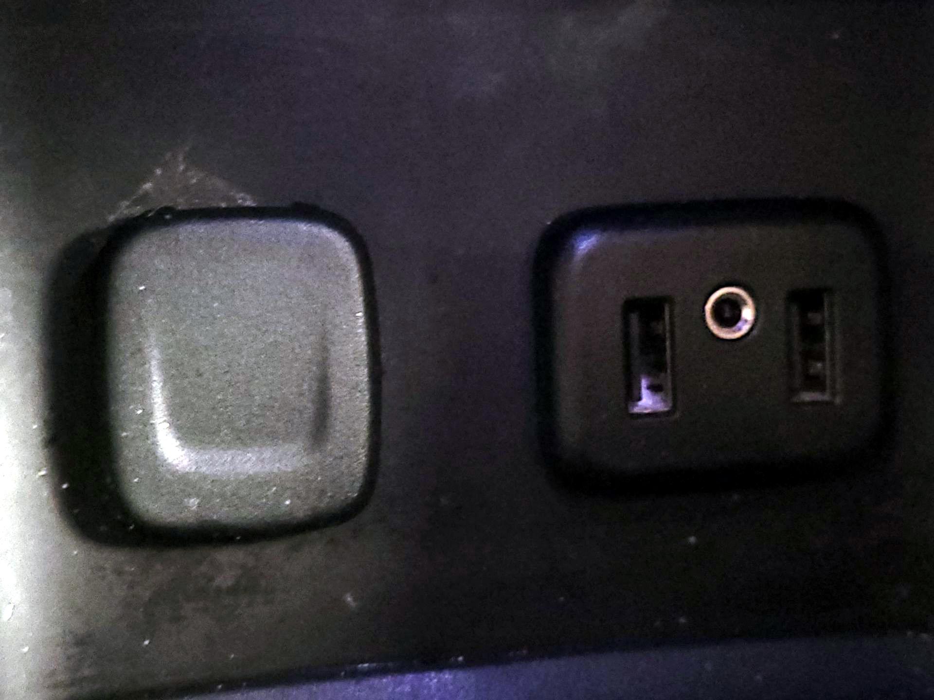 Thumbnail: 2019 GMC Acadia - 19