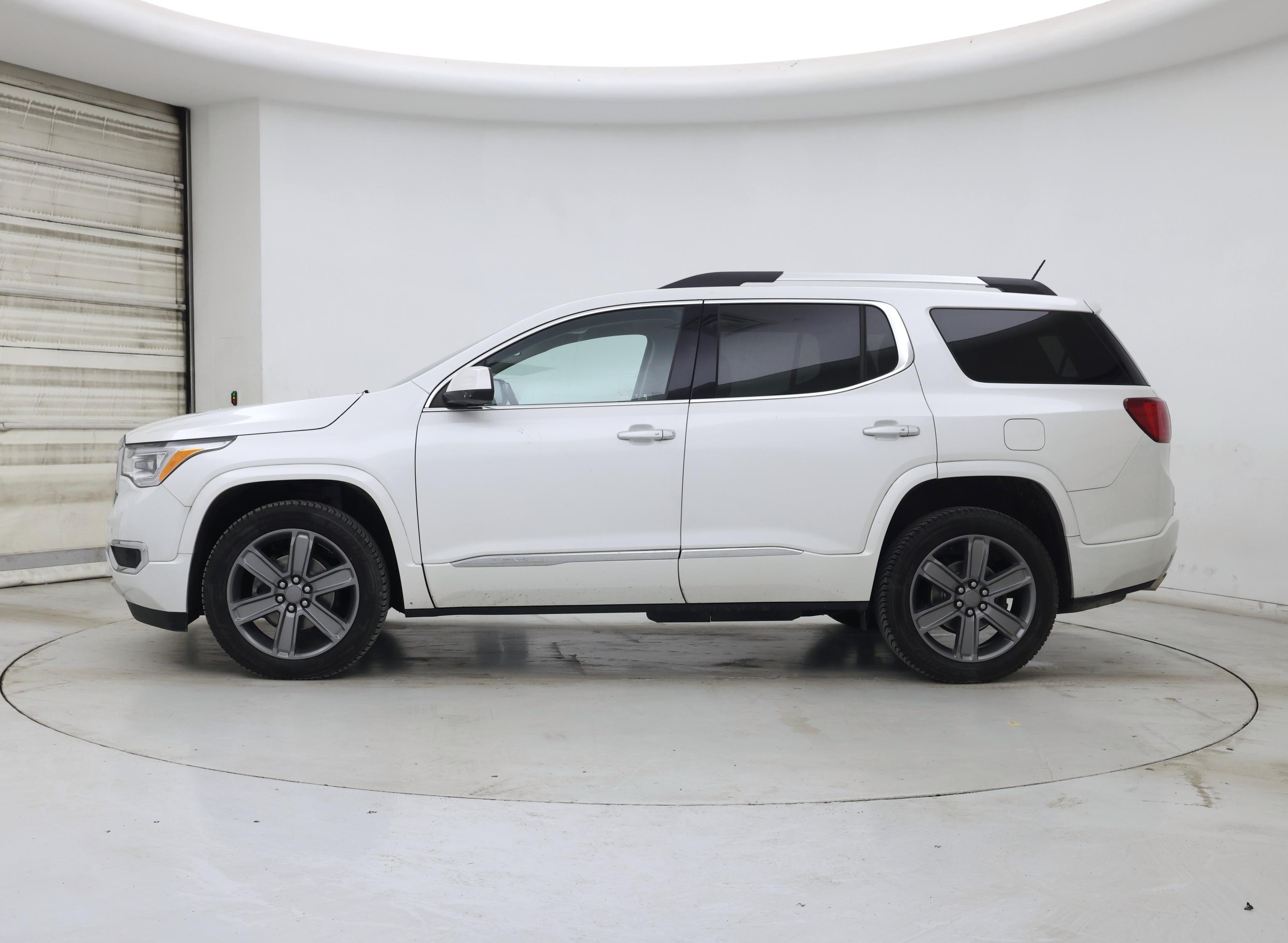 Thumbnail: 2019 GMC Acadia - 3