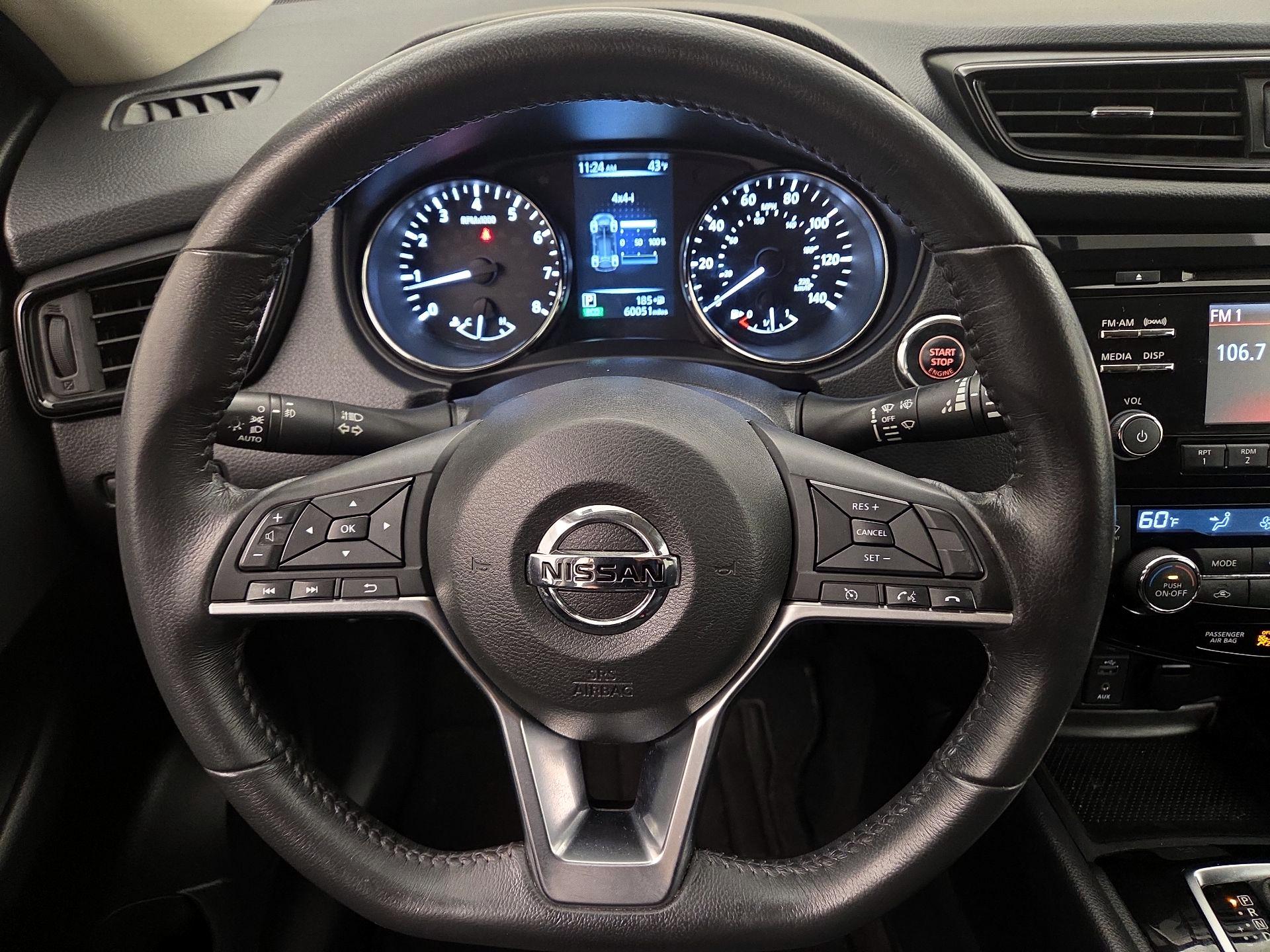 Thumbnail: 2017 Nissan Rogue - 10