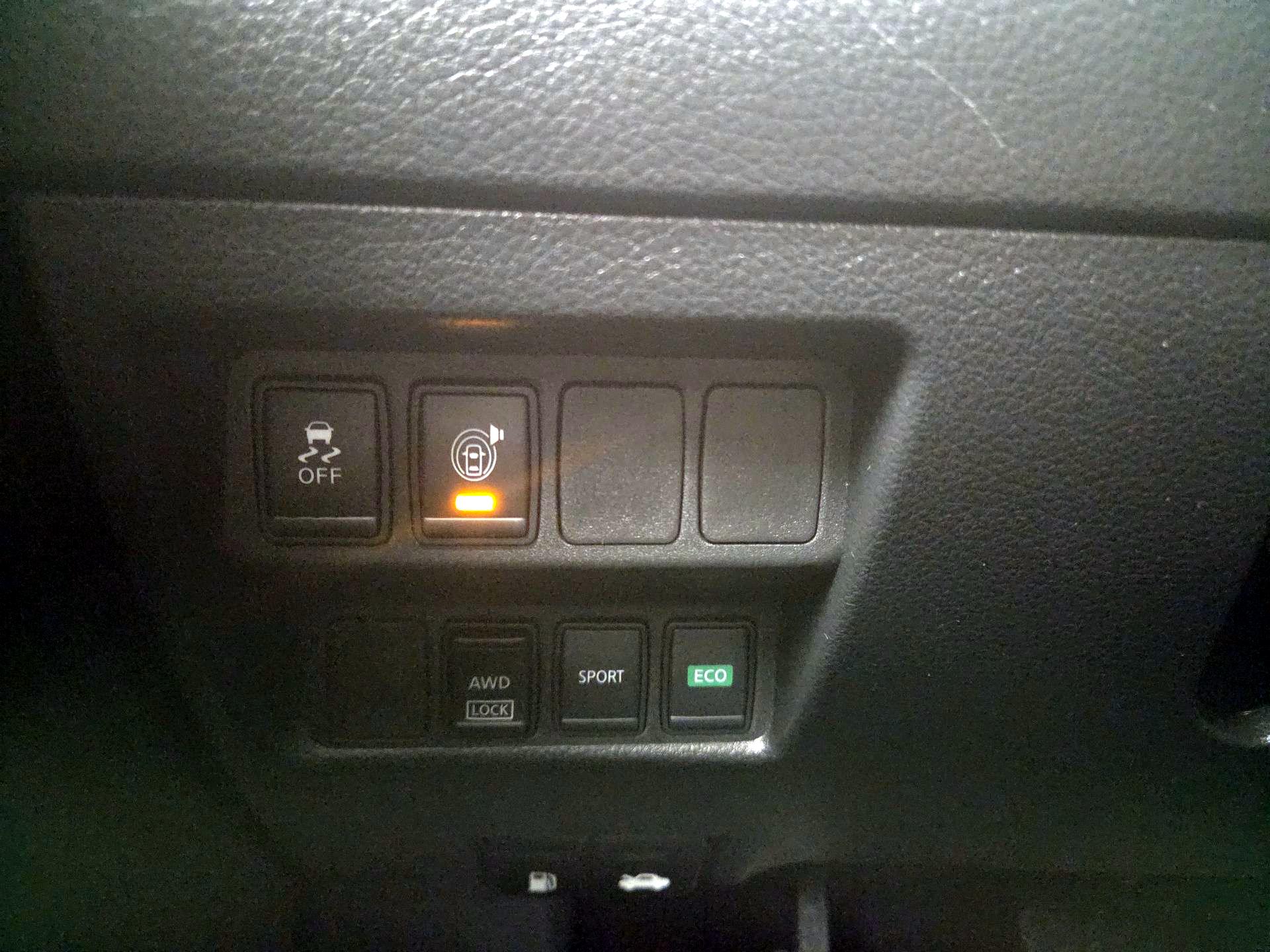 Thumbnail: 2017 Nissan Rogue - 13