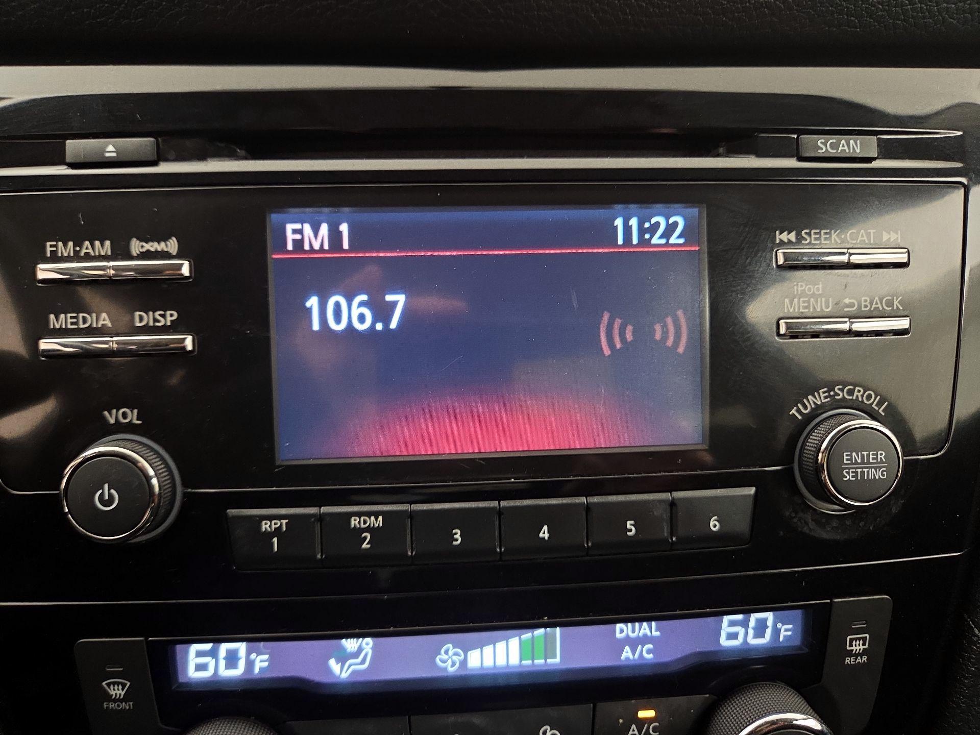 Thumbnail: 2017 Nissan Rogue - 15