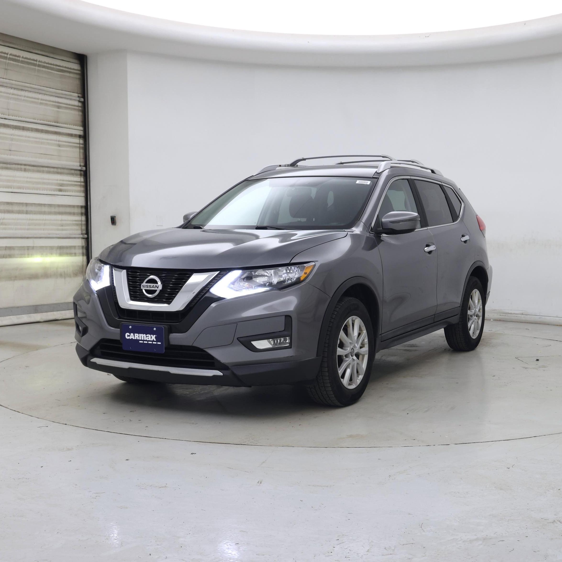 Thumbnail: 2017 Nissan Rogue - 4