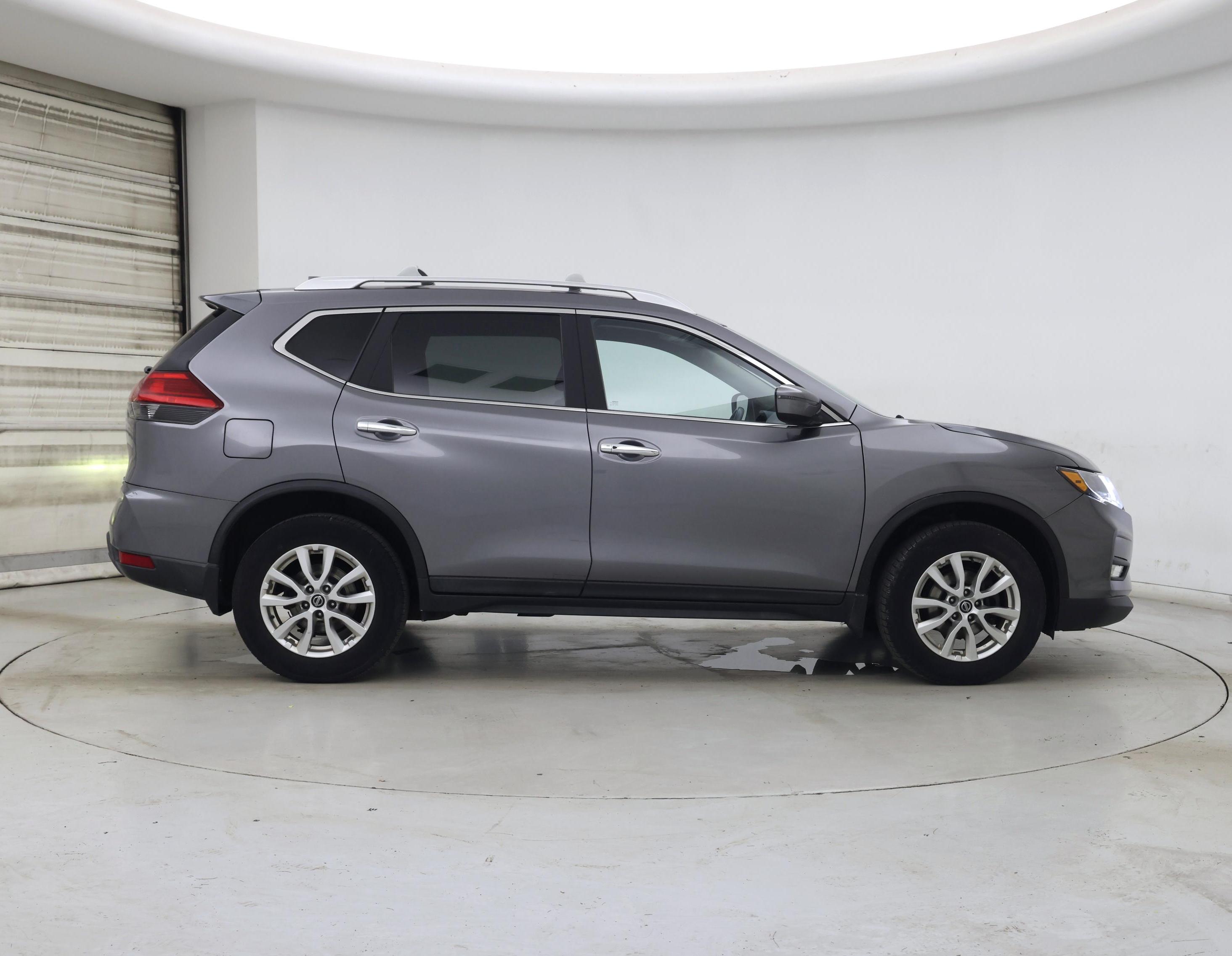 Thumbnail: 2017 Nissan Rogue - 7