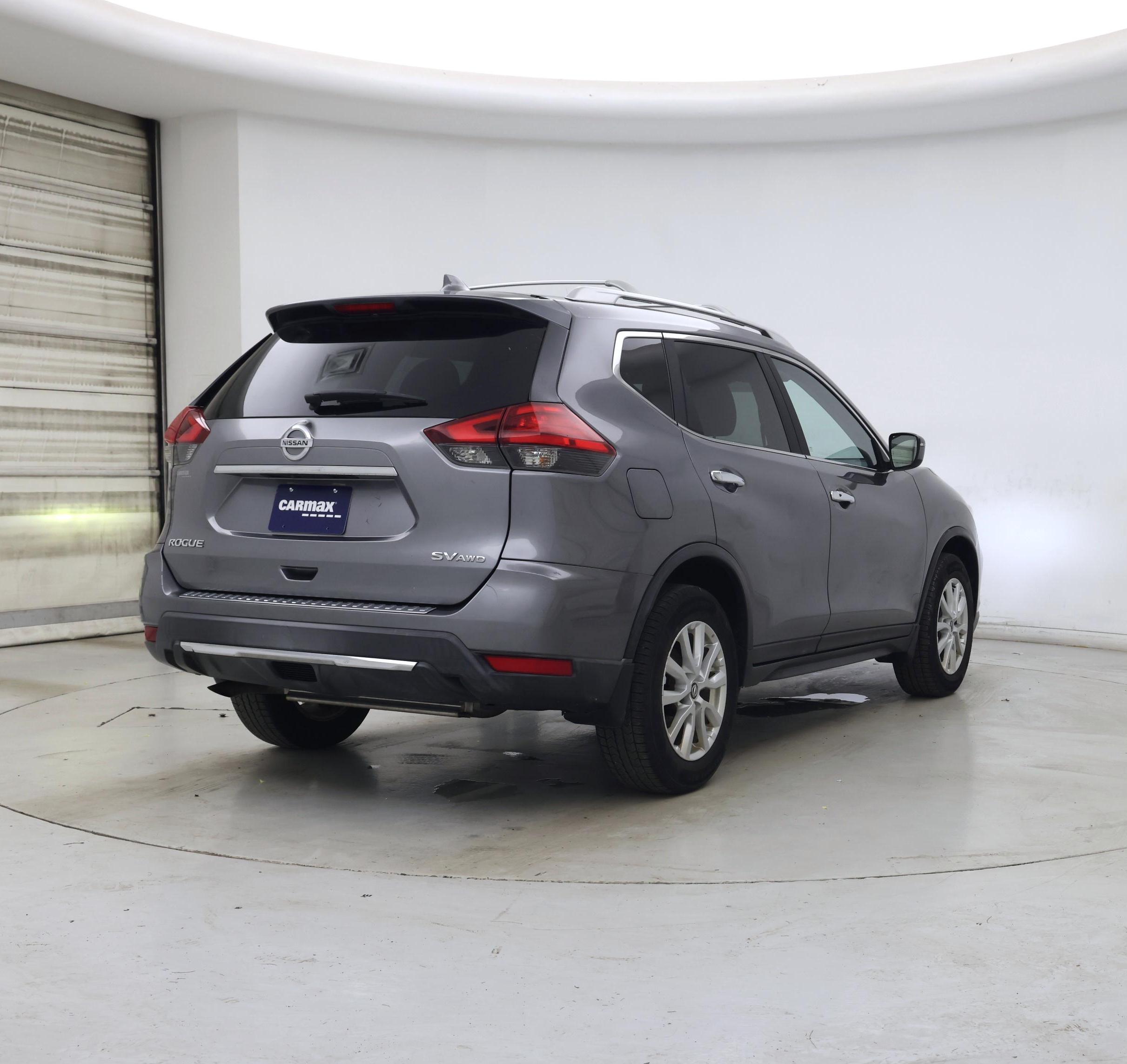 Thumbnail: 2017 Nissan Rogue - 8