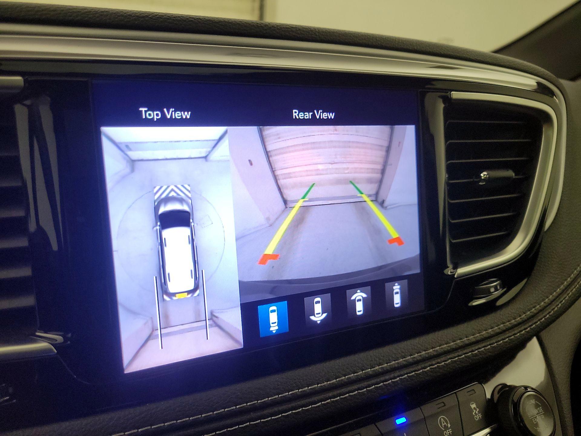 Thumbnail: 2018 Chrysler Pacifica - 15