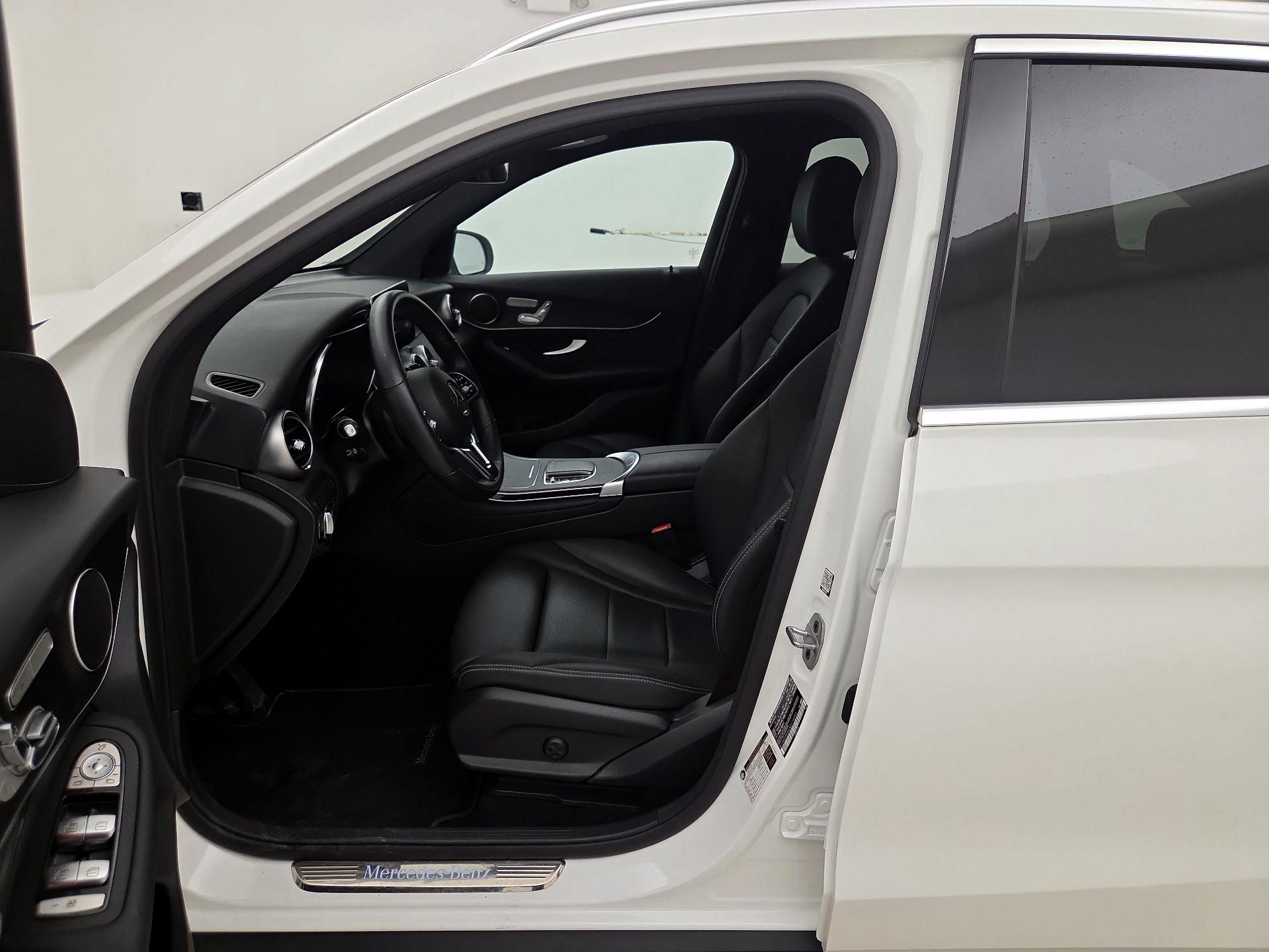 Thumbnail: 2022 Mercedes-Benz GLC - 11