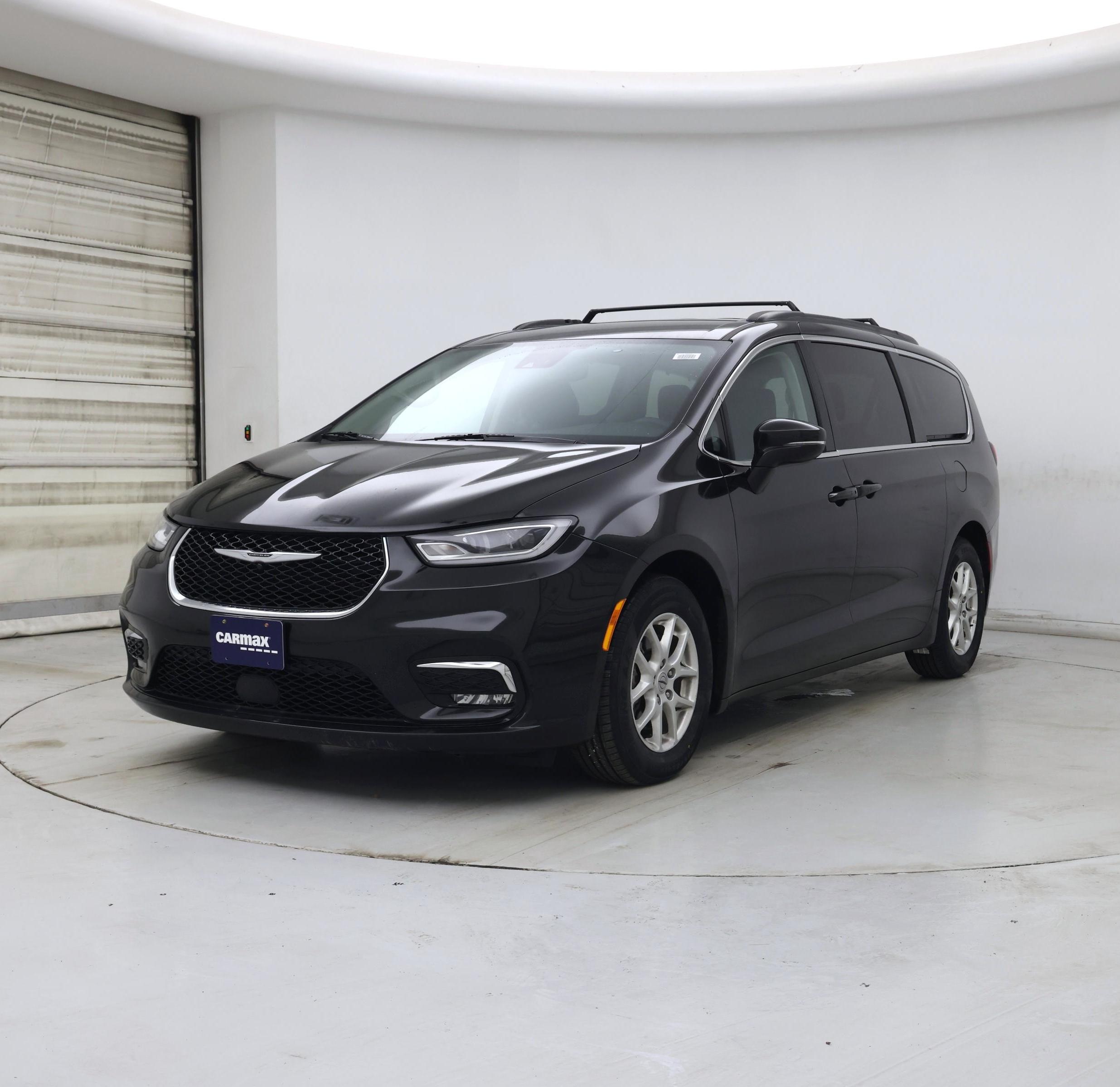 Thumbnail: 2022 Chrysler Pacifica - 4