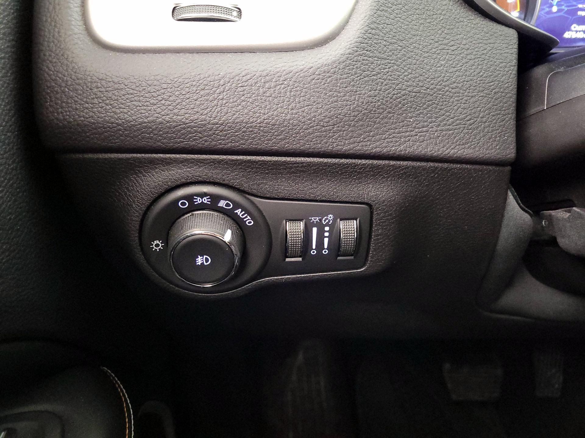 Thumbnail: 2017 Jeep Compass - 13