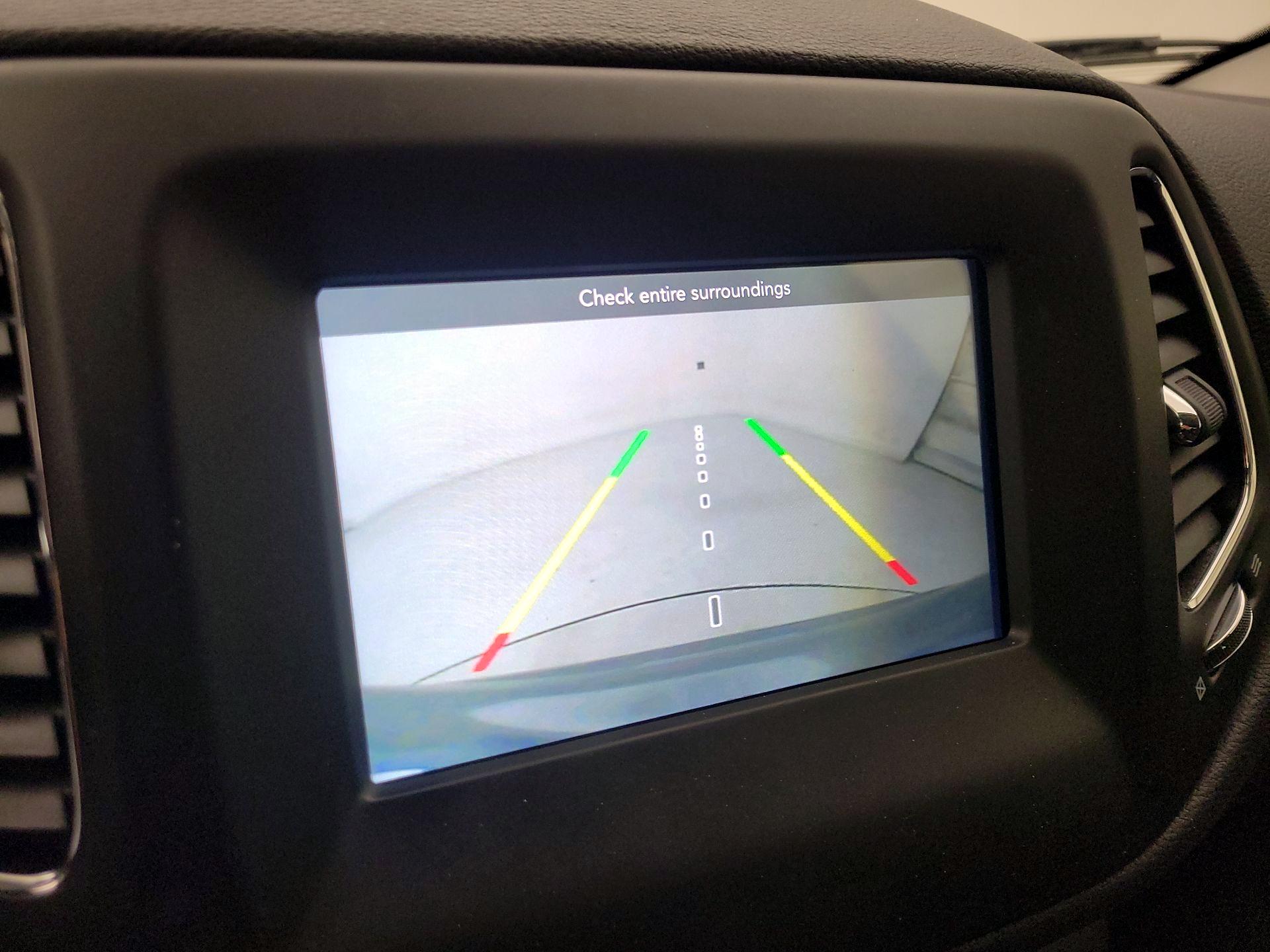 Thumbnail: 2017 Jeep Compass - 14