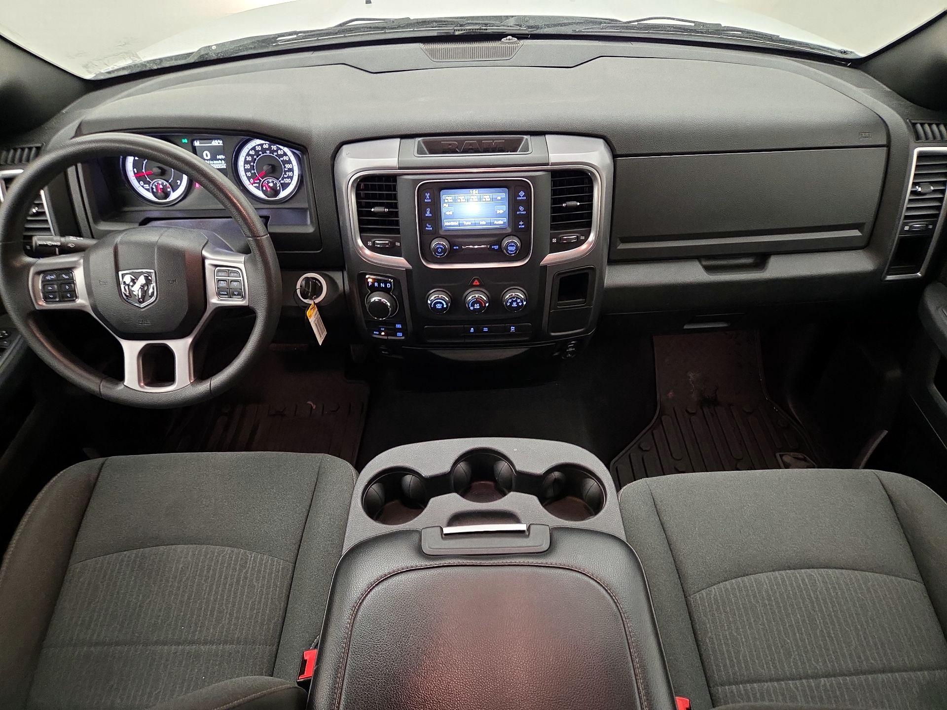 Thumbnail: 2021 RAM 1500 Classic - 9