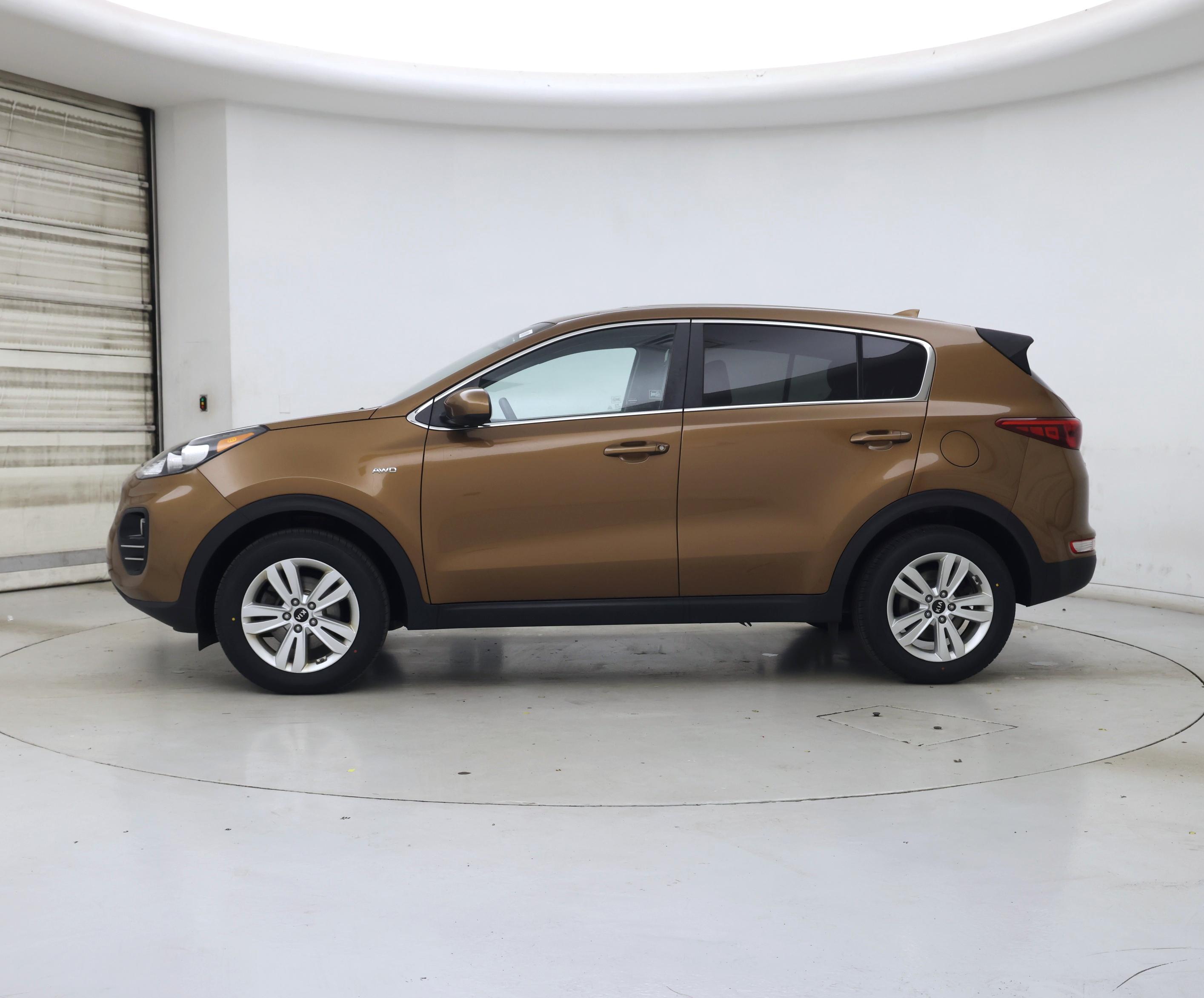 Thumbnail: 2019 Kia Sportage - 3