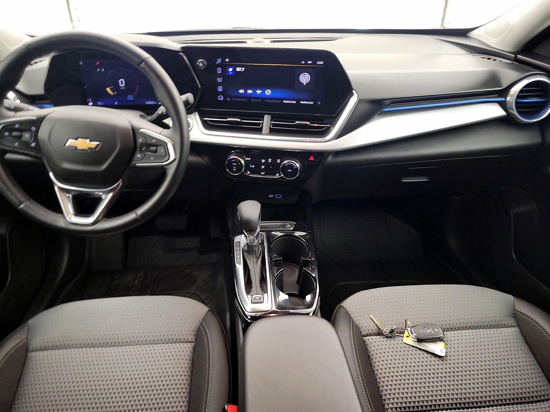 Thumbnail: 2024 Chevrolet Trax - 9